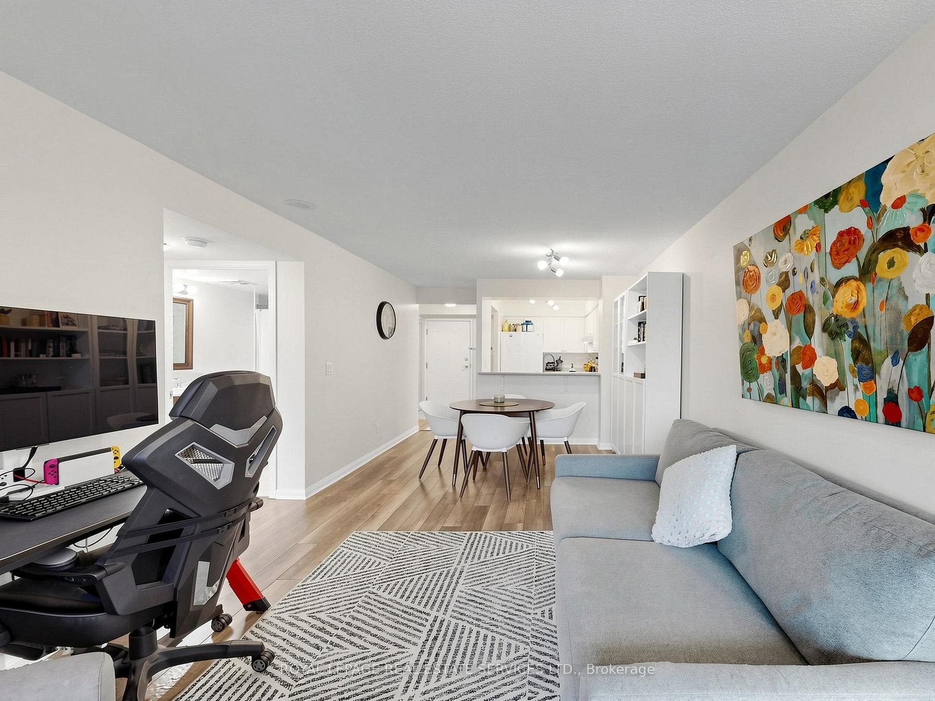 398 Eglinton Avenue Unit 203 - Condo photo 11 of 45 in Leaside / Davisville, Ontario