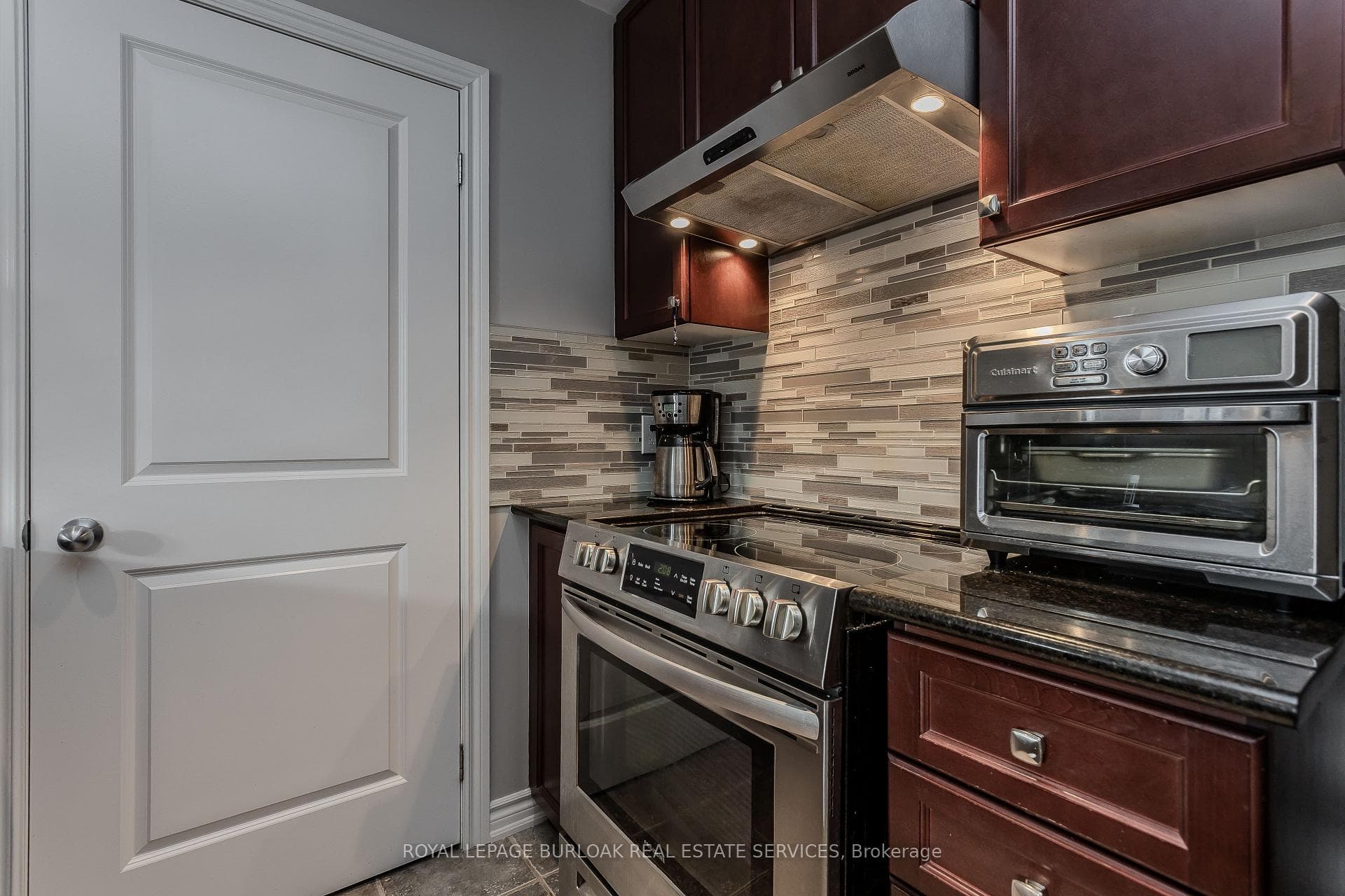 5327 Upper Middle Road Unit 205 - Condo photo 5 of 25 in Burlington, Ontario