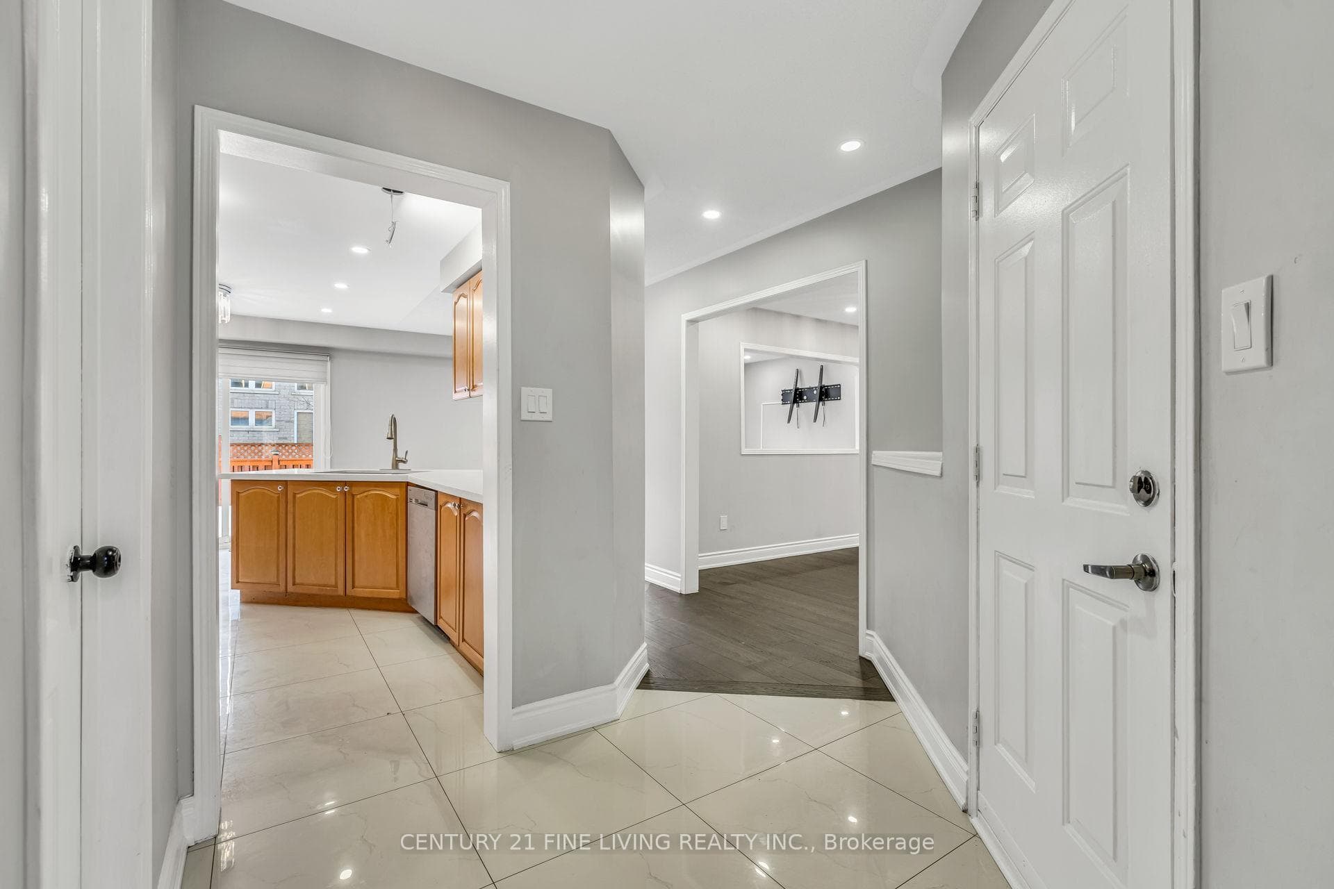 20 Edenvalley Road - Detached photo 4 of 38 in Brampton, Ontario