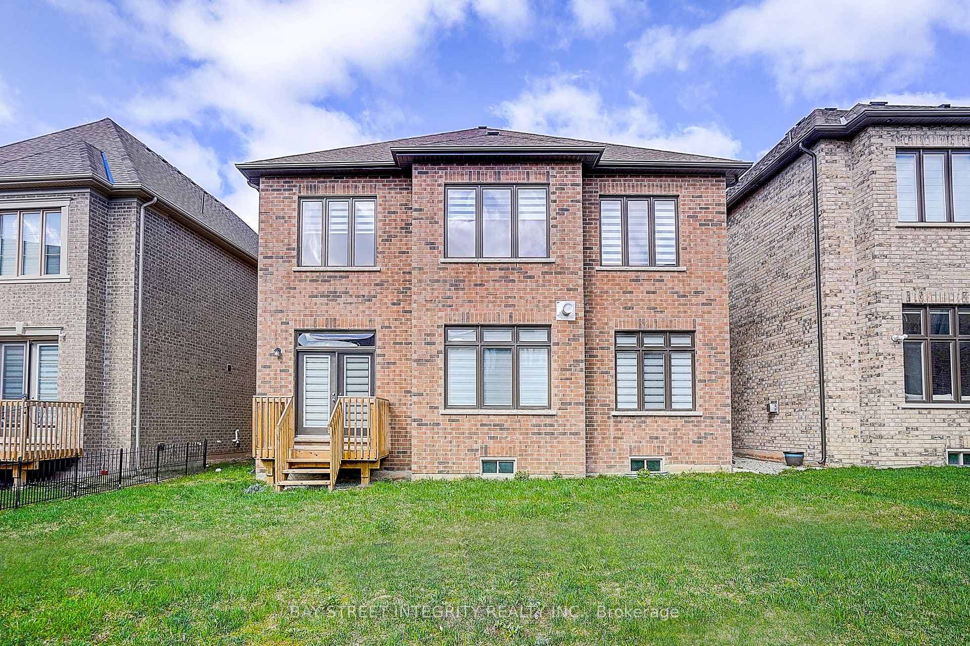 38 Settlers Road - Detached photo 49 of 50 in Oakville, Ontario