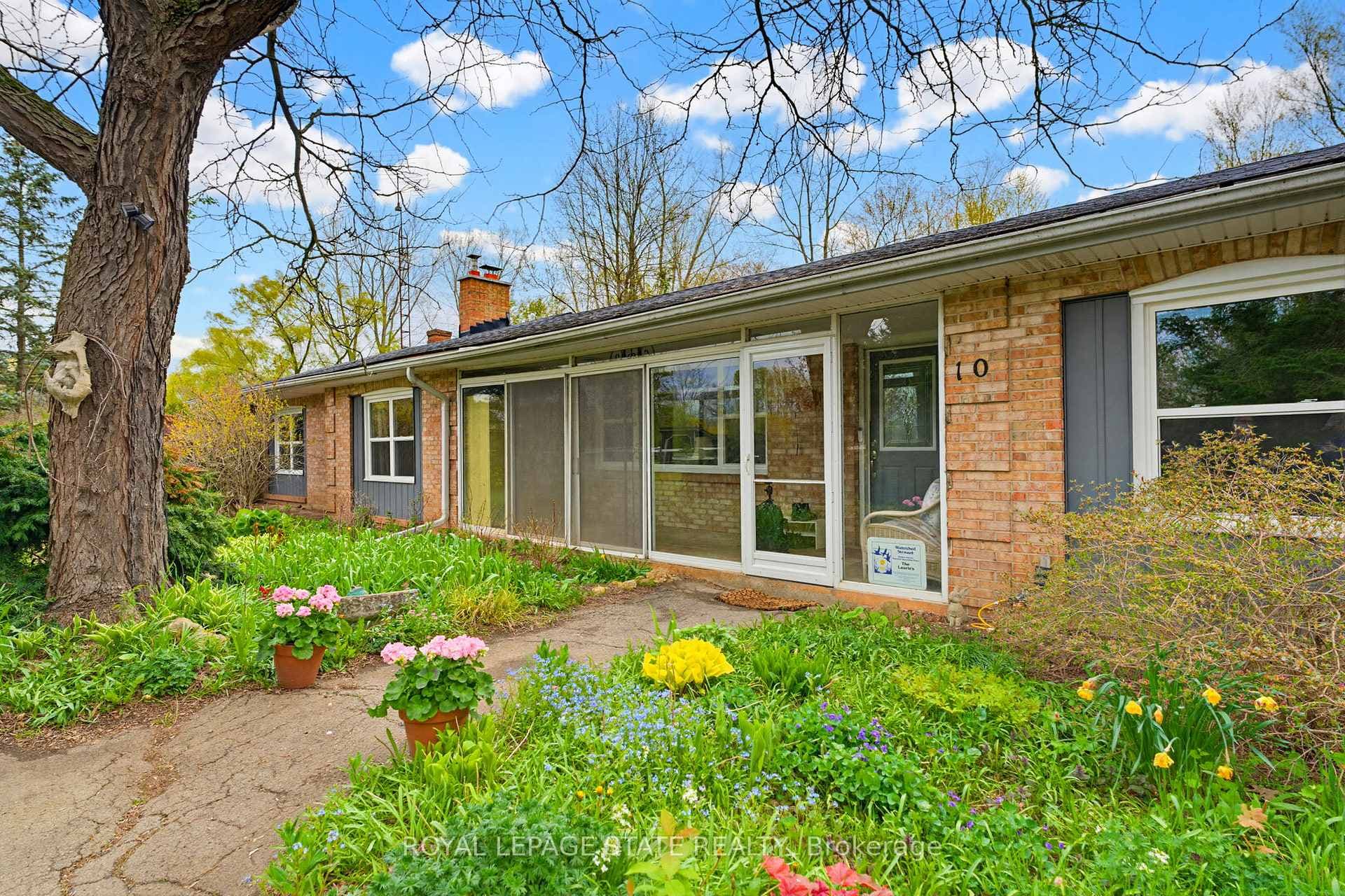 10 huisman Lane - Detached photo 1 of 50 in Hamilton, Ontario