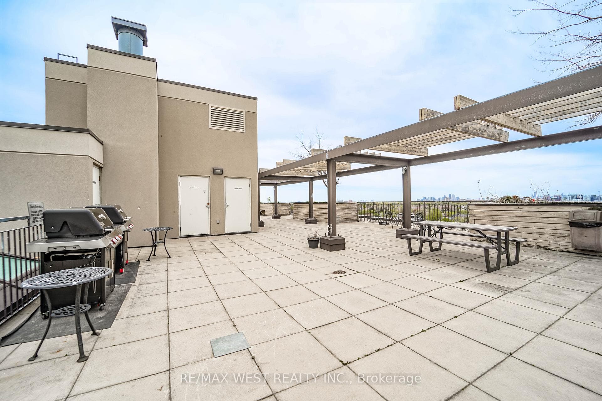 1030 Sheppard Avenue Unit 208 - Condo photo 12 of 12 in North York (Bathurst Manor / Clanton Park), Ontario