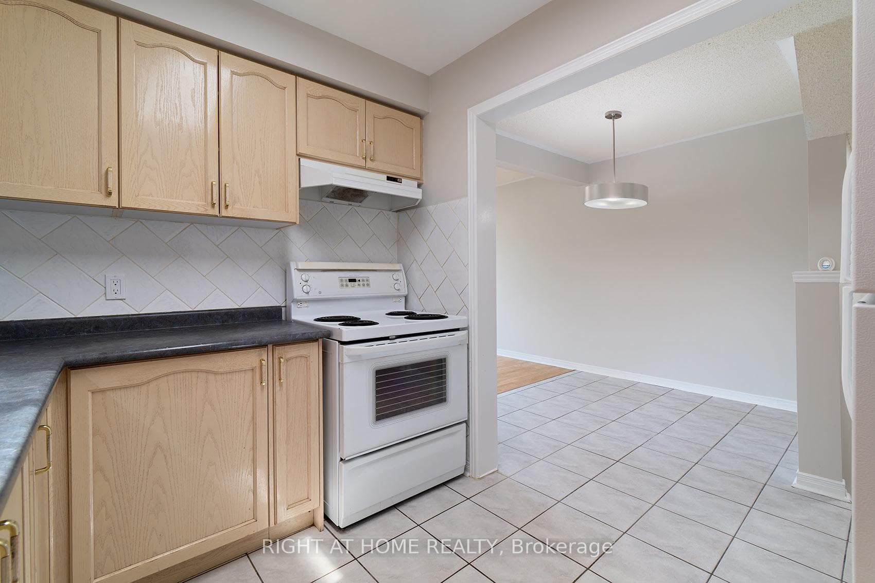 18 Frank Johnston Road - Townhouse photo 18 of 50 in Caledon, Ontario