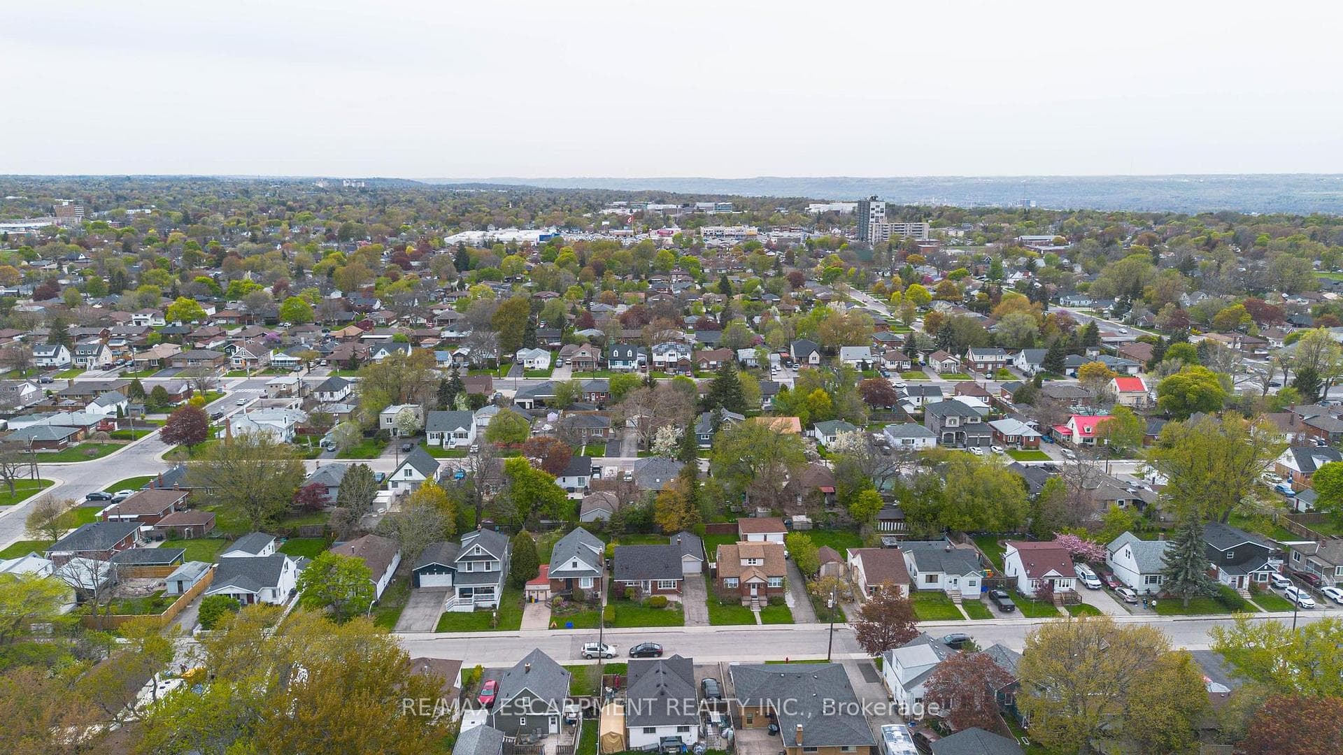 374 East 13th Street - Detached photo 37 of 40 in Hamilton, Ontario