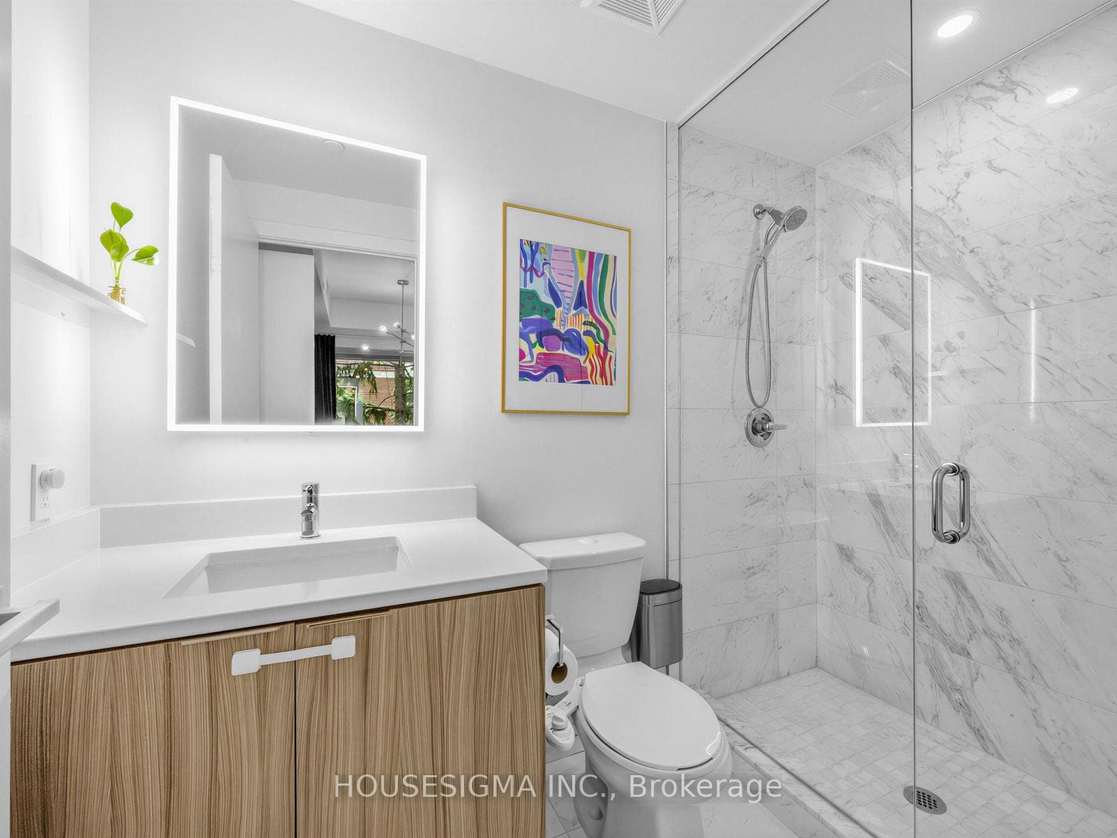 223 St.Clair Avenue Unit 306 - Condo photo 19 of 26 in Annex / Yorkville / Summerhill, Ontario