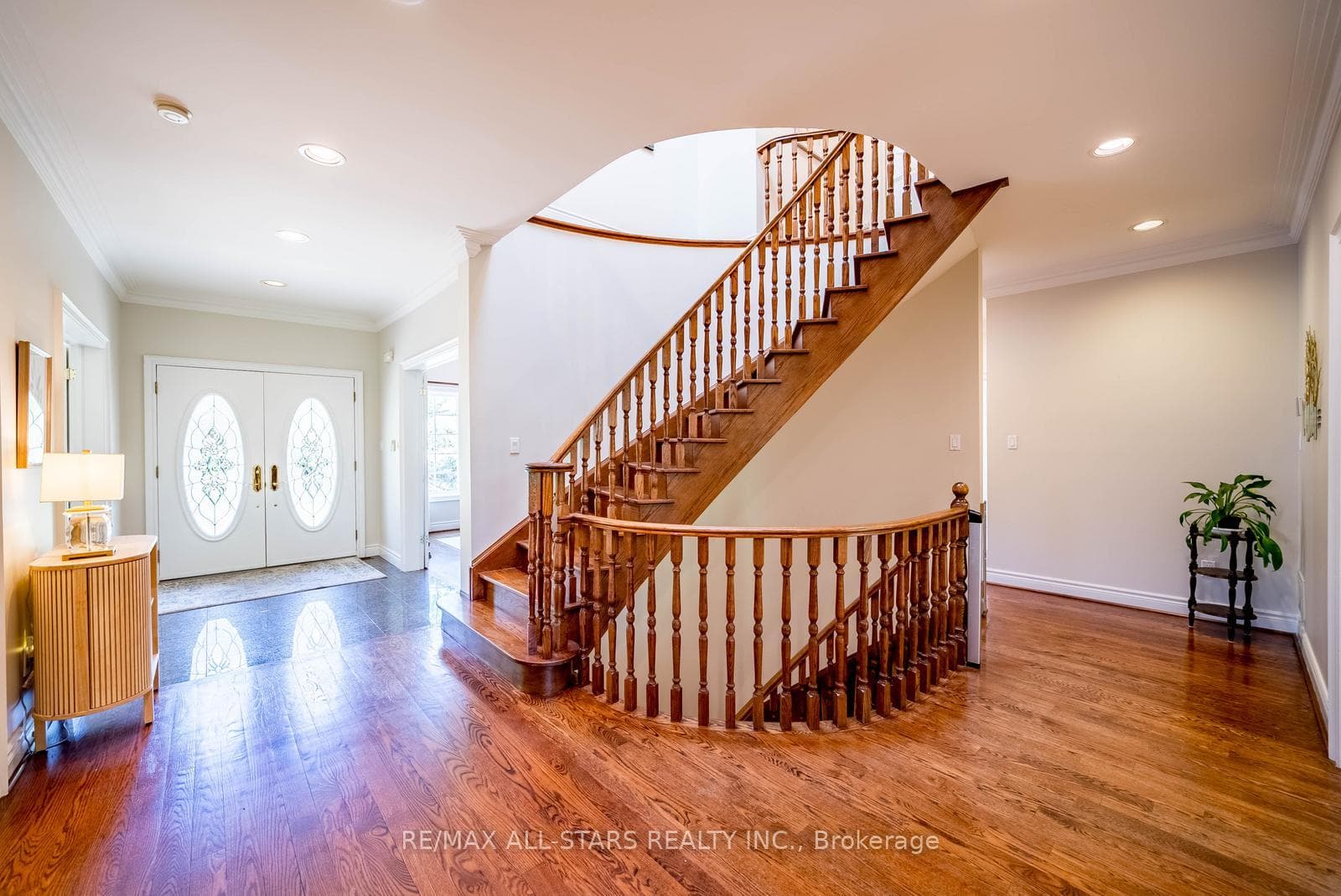 41 Deepwood Crescent - Detached photo 6 of 50 in Don Mills / Parkwoods / Victoria Village, Ontario