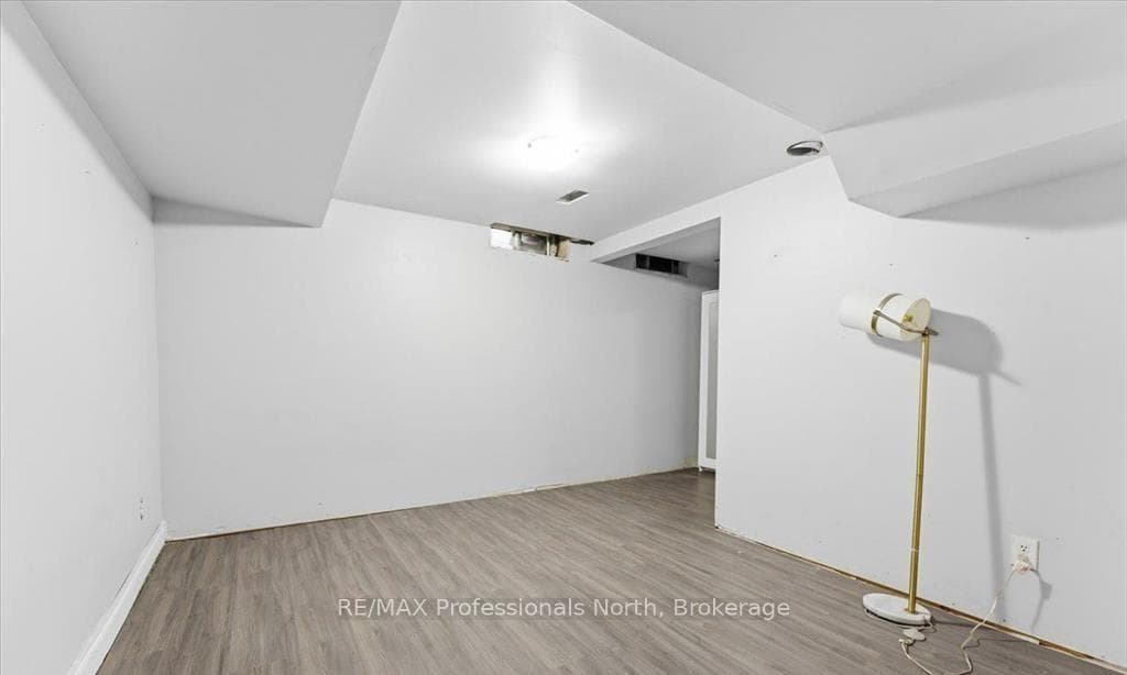98 Roxton Road - Semi-Detached photo 21 of 28 in Oakville, Ontario