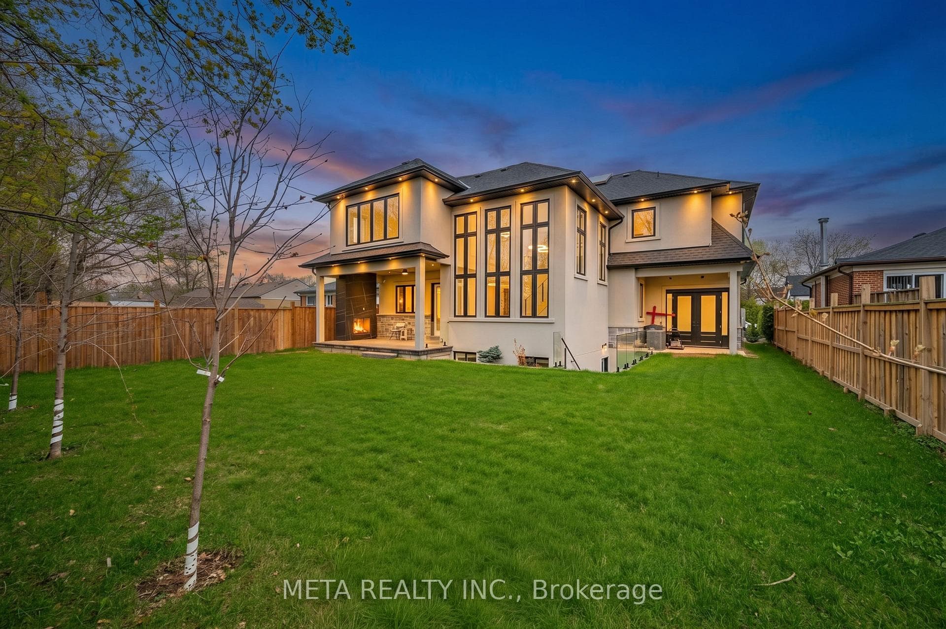 1035 Pinegrove Road - Detached photo 2 of 27 in Oakville, Ontario