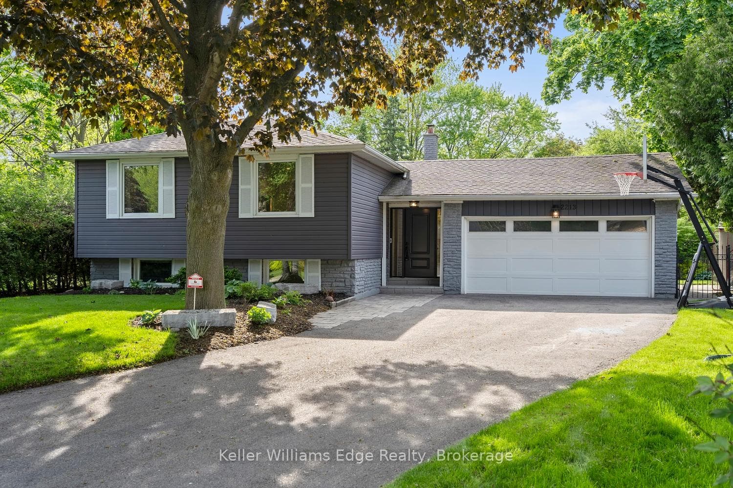2213 Sunnyvale Drive - Detached photo 2 of 48 in Oakville, Ontario