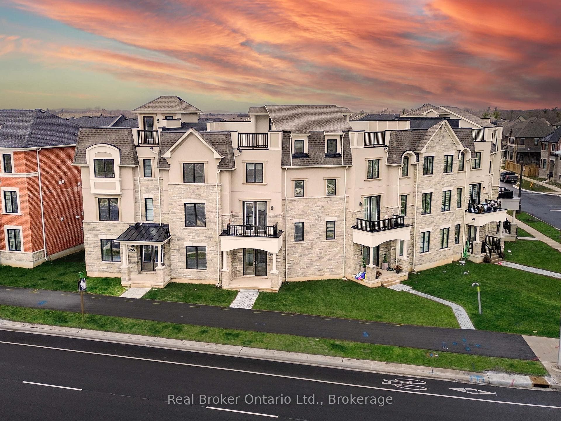 1397 William Halton Parkway - home for sale in Oakville, Ontario