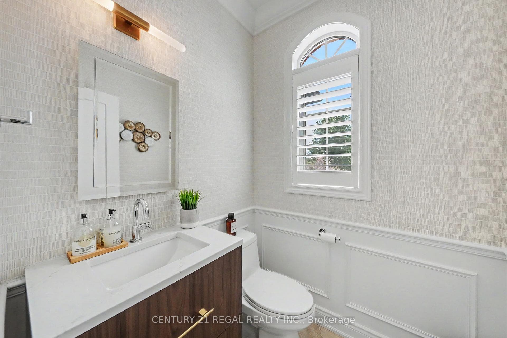 2260 Chickadee Crescent - Detached photo 8 of 47 in Oakville, Ontario