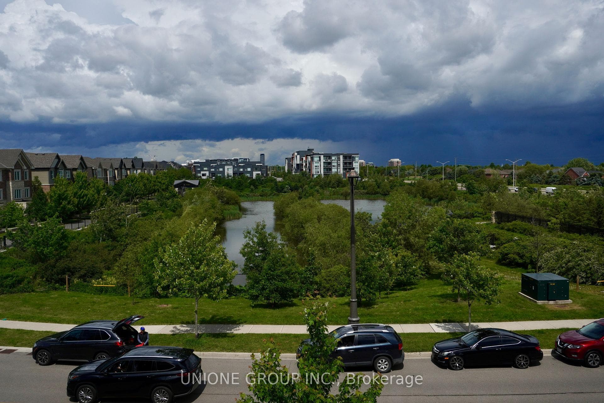 3024 George Savage Avenue - Townhouse photo 2 of 17 in Oakville, Ontario