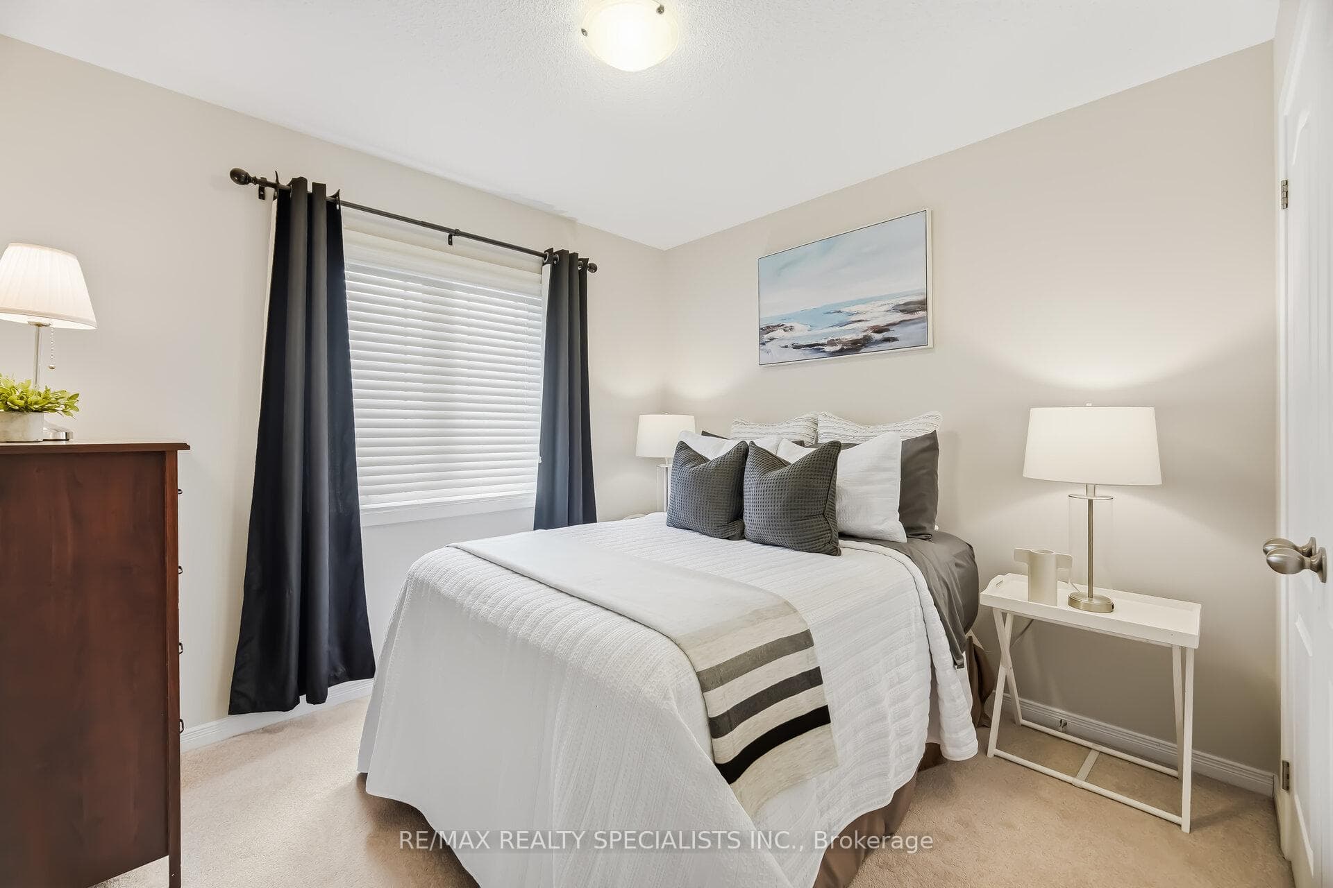 33 Birchfield Crescent - Townhouse photo 14 of 16 in Caledon, Ontario