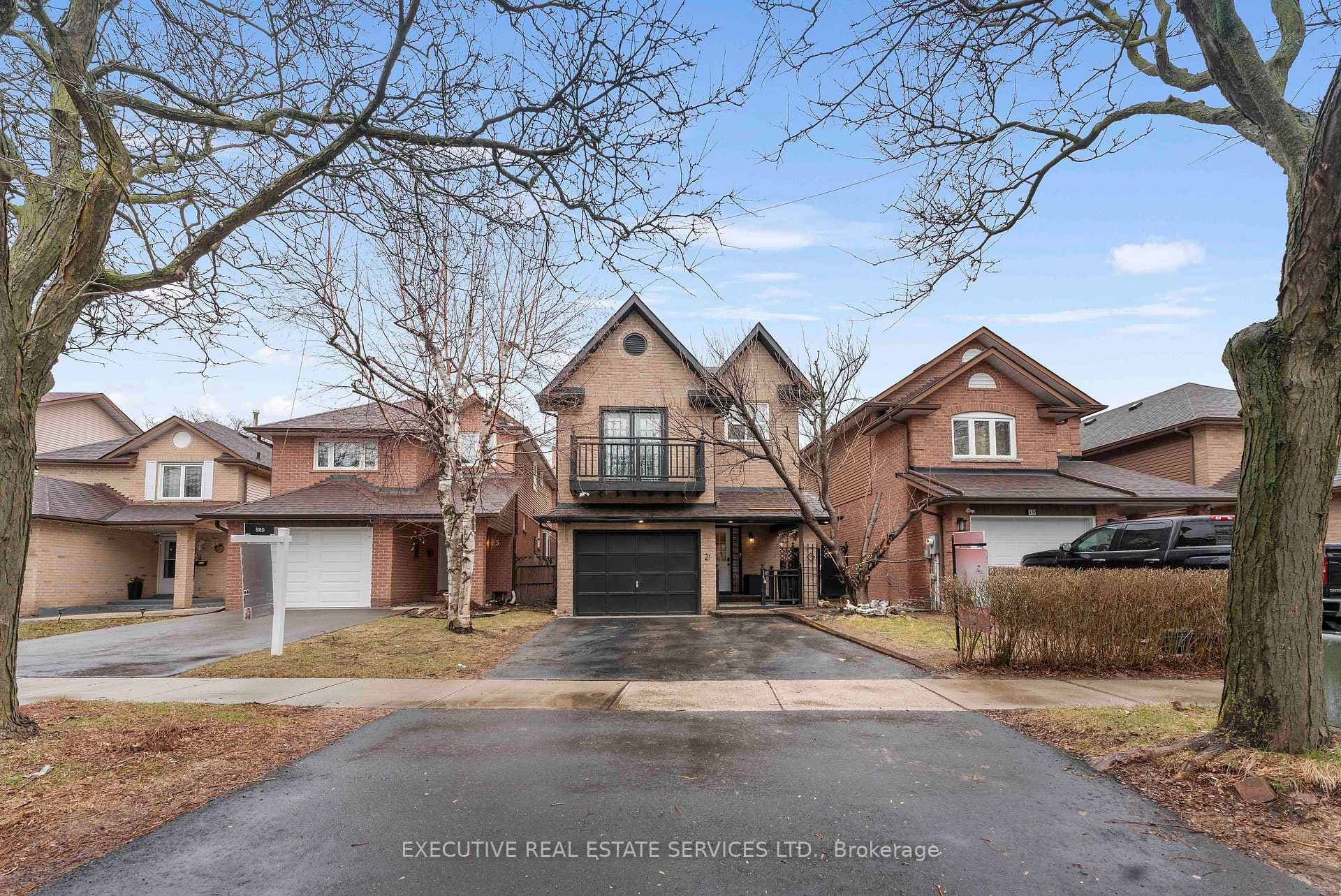 21 Garden Avenue - Detached photo 2 of 27 in Brampton, Ontario
