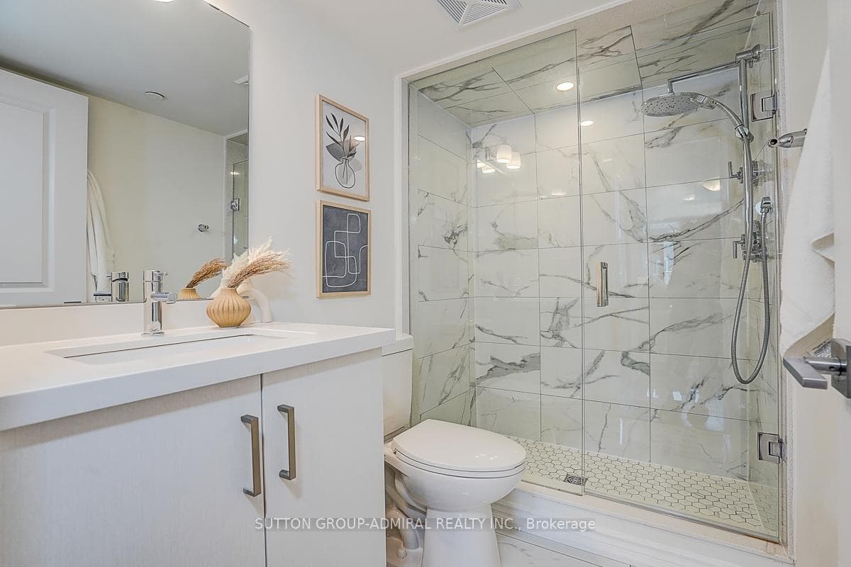 85 Eastwood Park Gardens Unit 18 - Condo photo 21 of 33 in Liberty Village / Parkdale / South Parkdale, Ontario