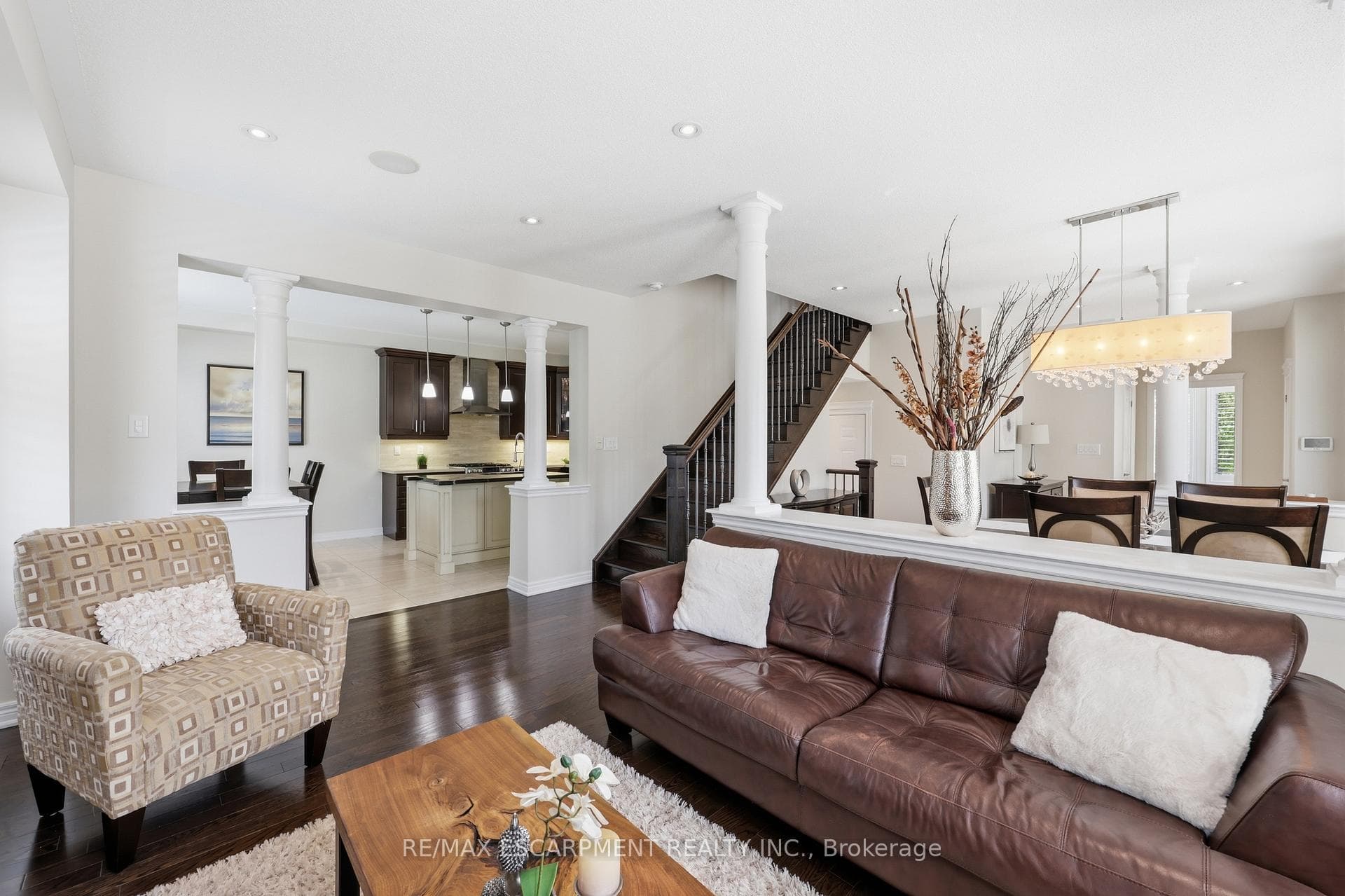 4645 Doug Wright Drive - Detached photo 12 of 47 in Burlington, Ontario
