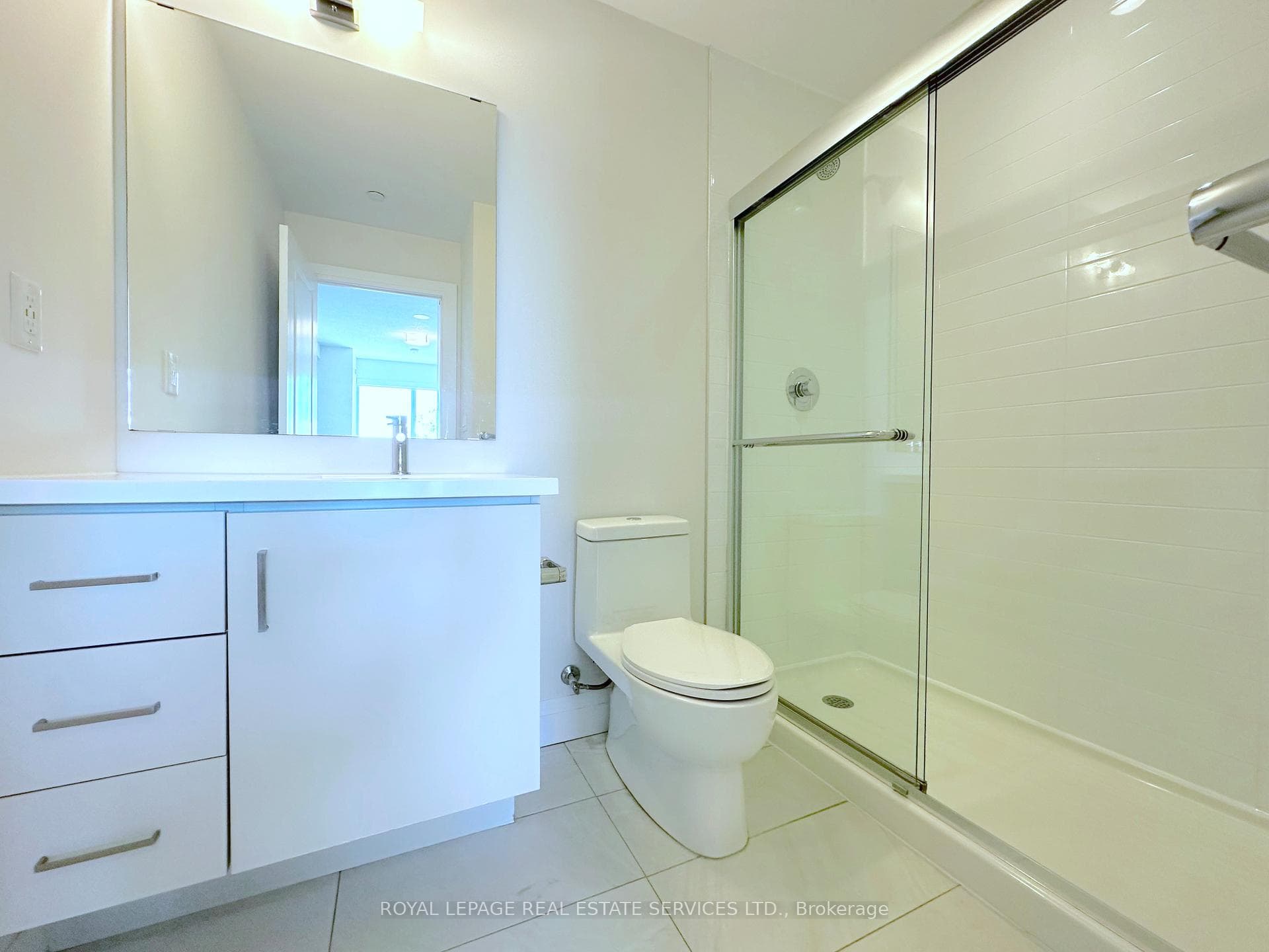 2333 Taunton Road Unit 209 - Condo photo 15 of 26 in Oakville, Ontario