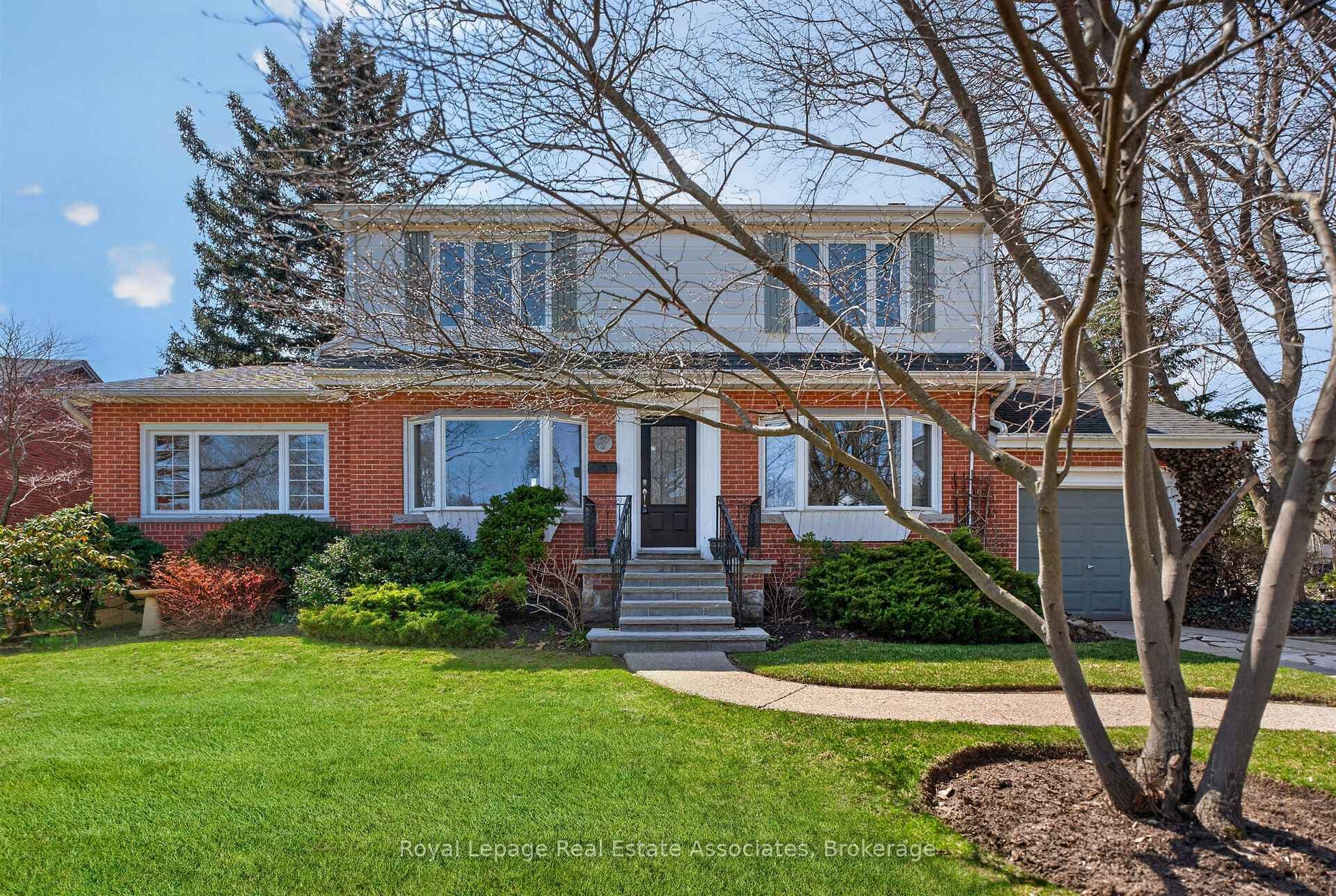 2079 Deyncourt Drive - Detached for sale in Brant Hills, Ontario