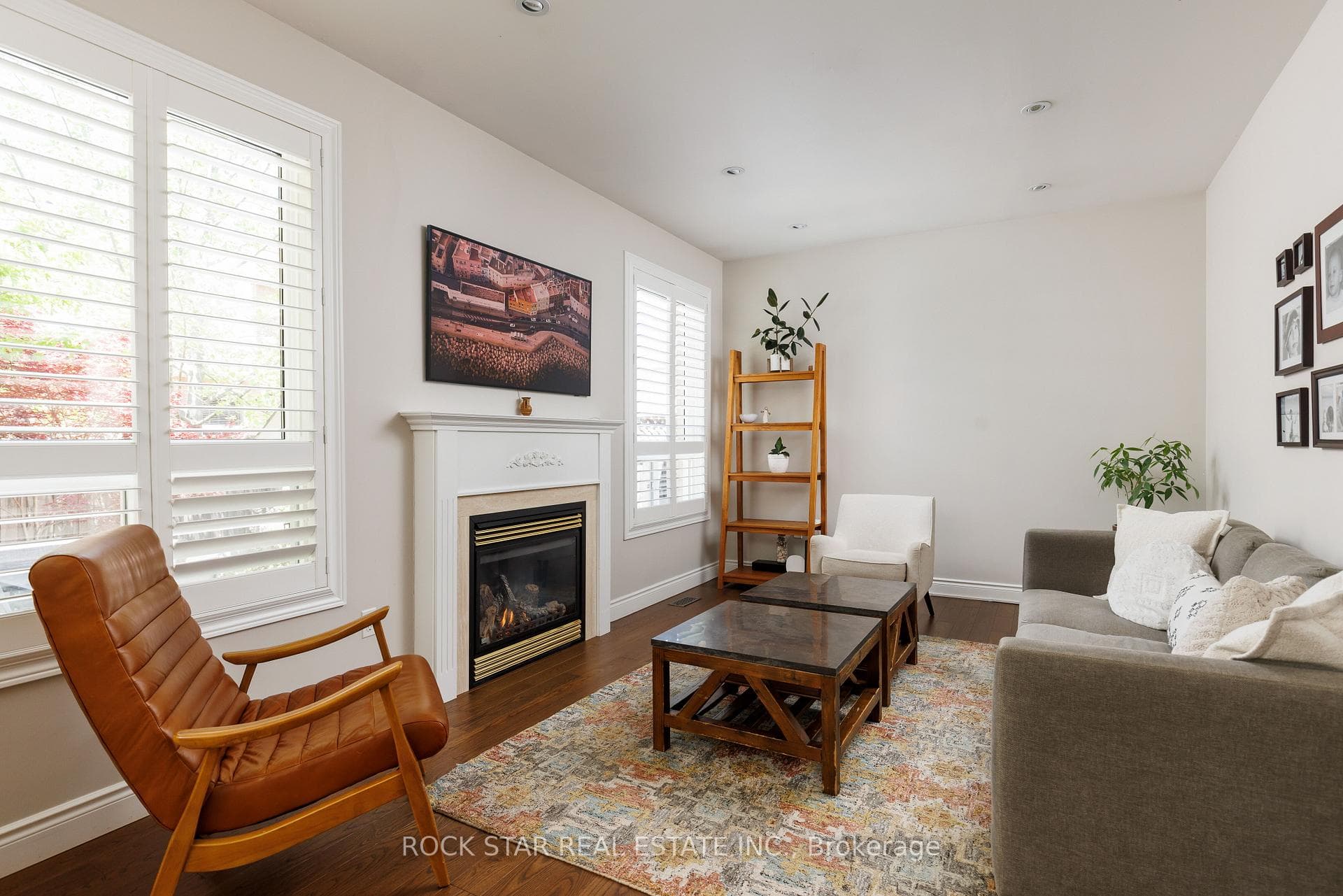 2277 Blue Oak Circle - Detached photo 12 of 46 in Oakville, Ontario
