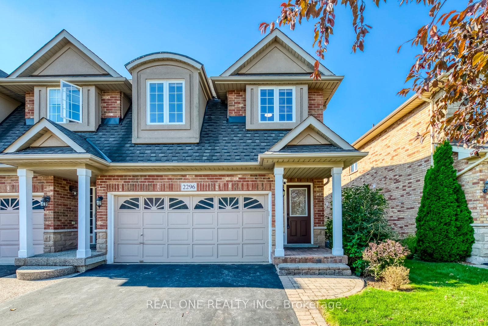 2296 Parkglen Avenue - home for sale in Oakville, Ontario