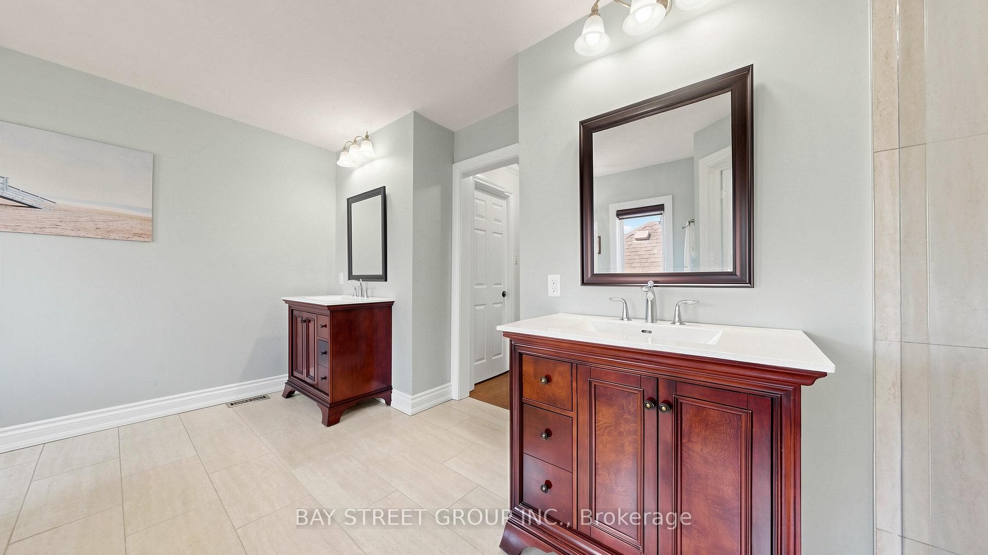 1742 Sir Monty's Drive - Detached photo 22 of 43 in Mississauga, Ontario
