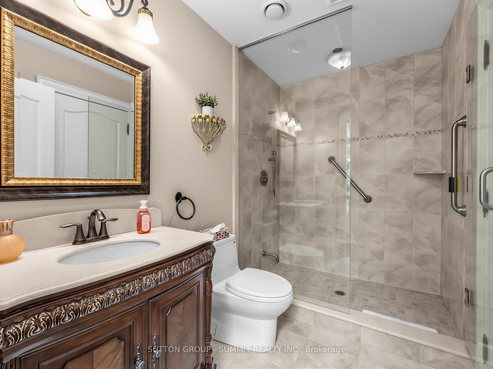 217 Eastcourt Road - Detached photo 21 of 47 in Oakville, Ontario