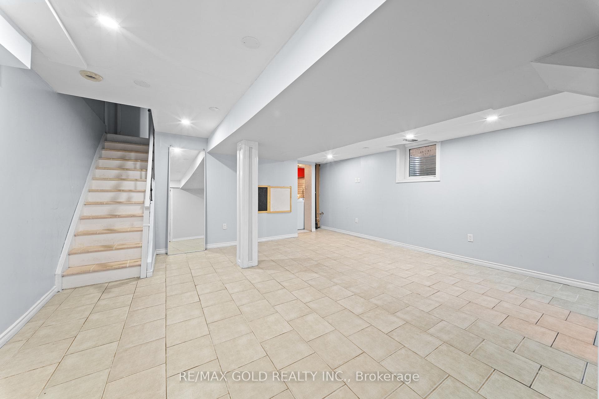 15 Revelstoke Place - Semi-Detached photo 38 of 49 in Brampton, Ontario