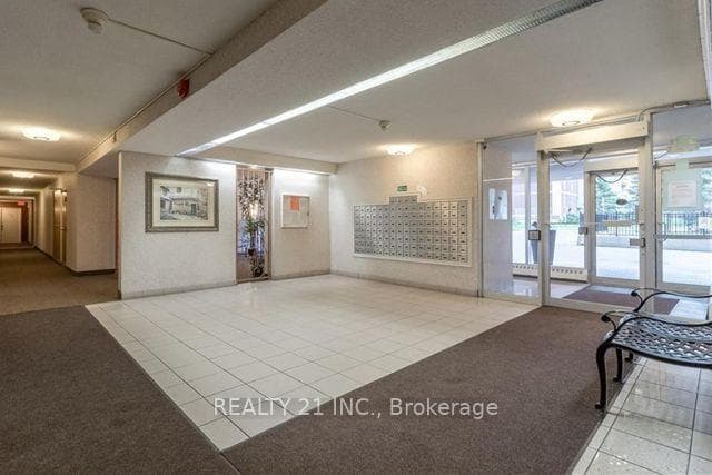 1968 Main Street Unit 1108 - Condo photo 4 of 28 in Hamilton, Ontario