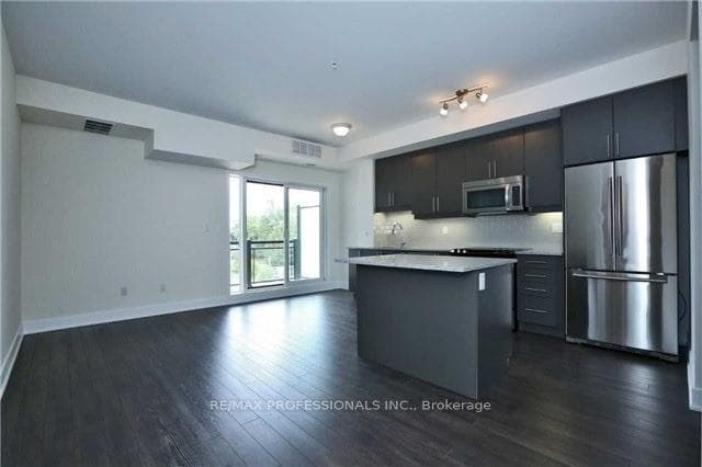 128 Garden Drive Unit 323 - Condo photo 7 of 17 in Oakville, Ontario