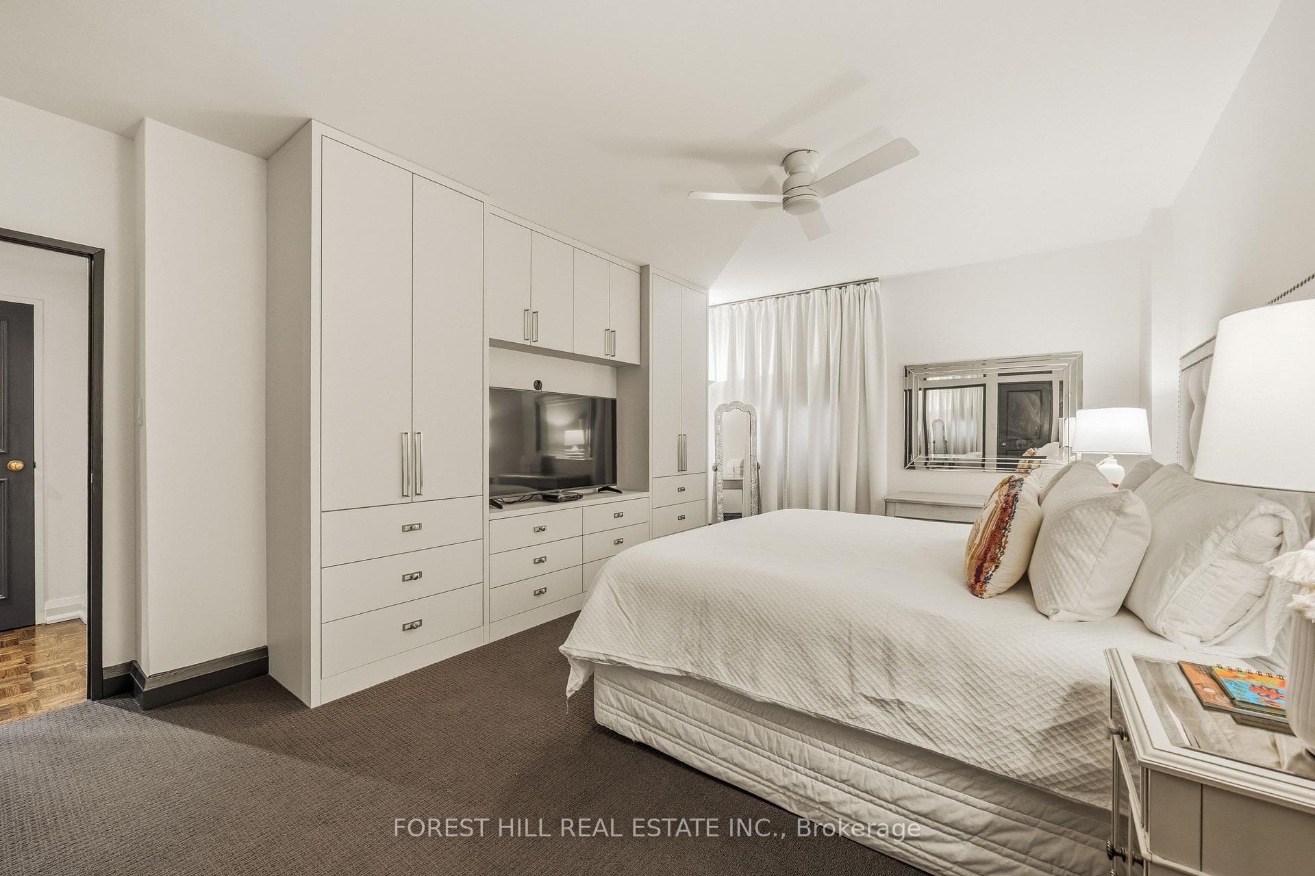 616 Avenue Road Unit 402 - Condo photo 14 of 22 in Annex / Yorkville / Summerhill, Ontario