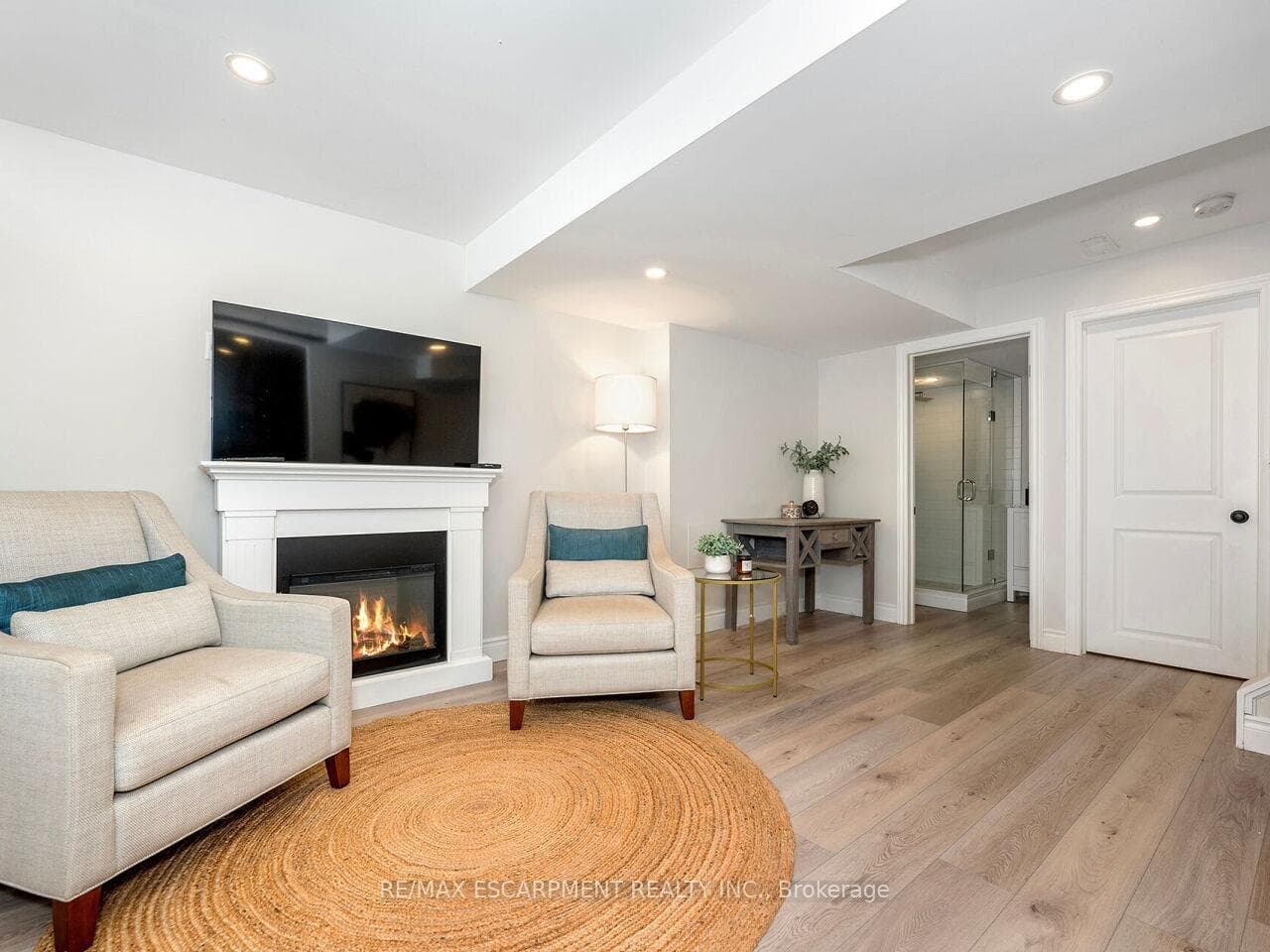 2448 Wooden Hill Circle - Townhouse photo 36 of 50 in Oakville, Ontario