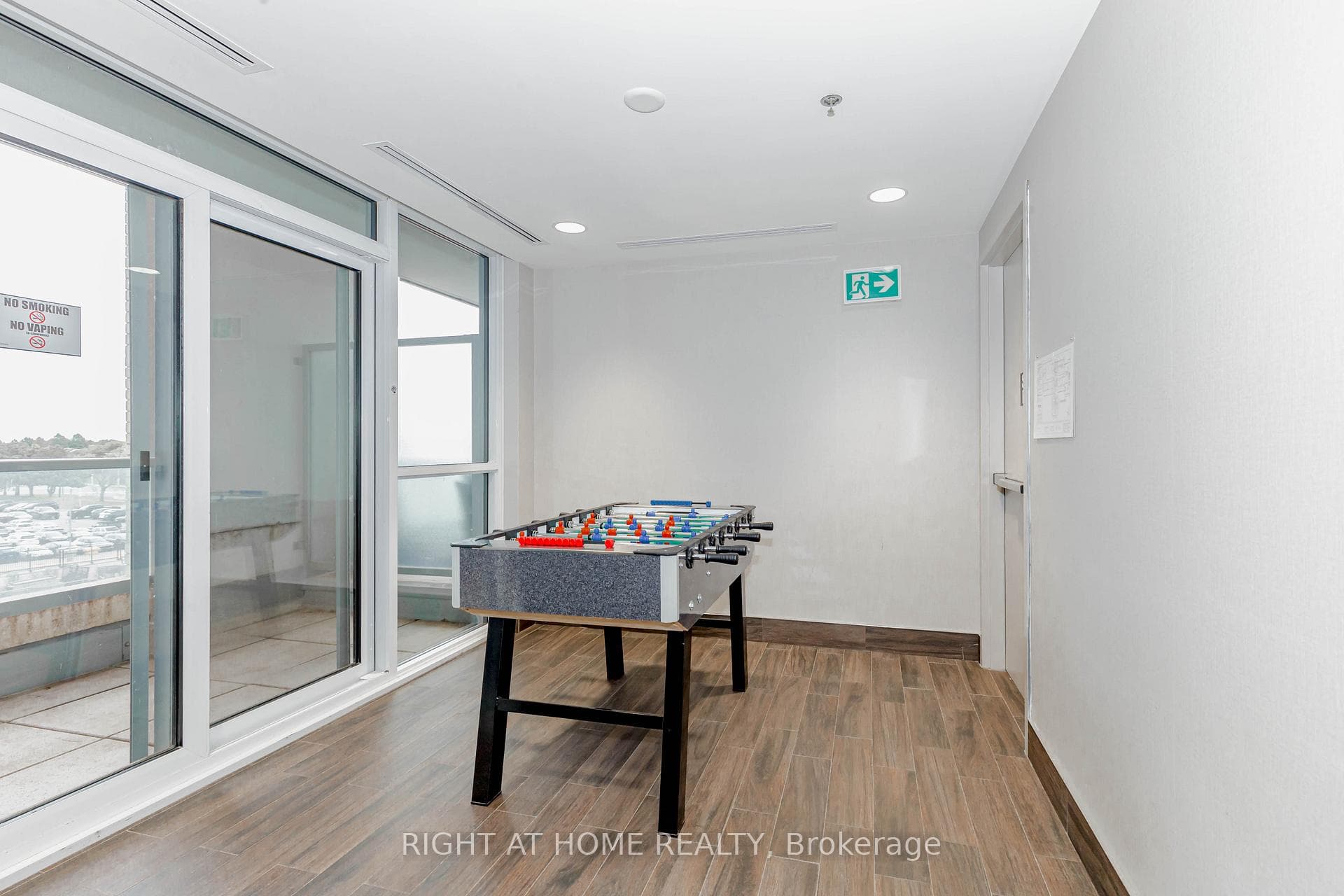 2093 Fairview Street Unit 709 - Condo photo 35 of 45 in Burlington, Ontario
