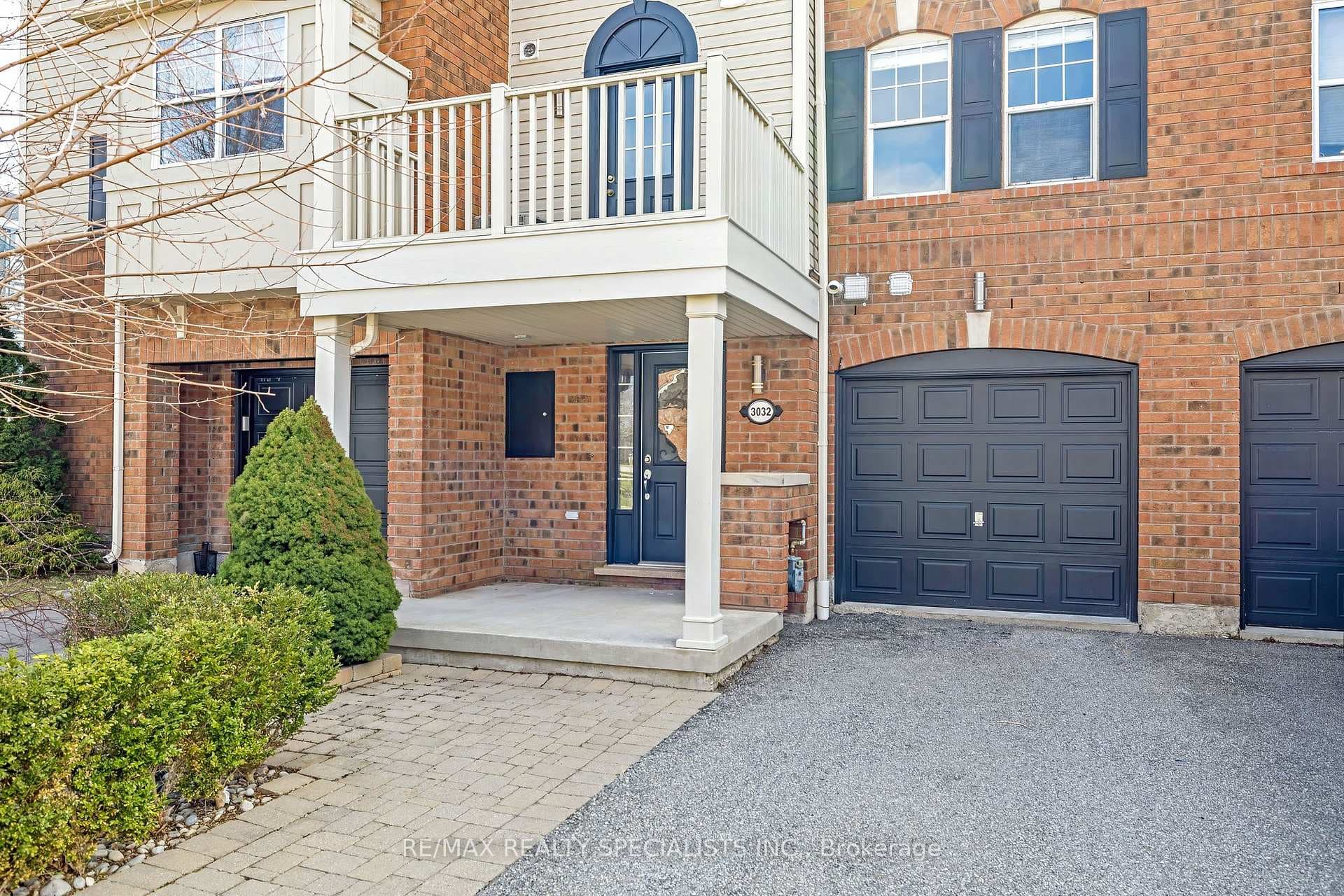 3032 Drumloch Avenue - Townhouse photo 2 of 29 in Oakville, Ontario