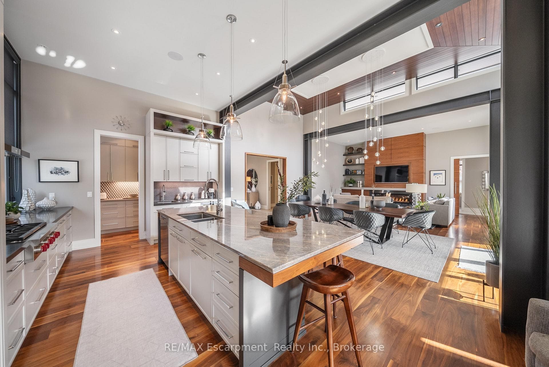 238 Hart Avenue - Detached photo 12 of 50 in Burlington, Ontario