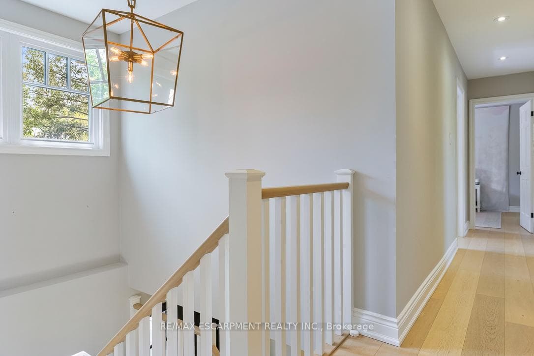 511 Chamberlain Lane - Detached photo 20 of 50 in Oakville, Ontario