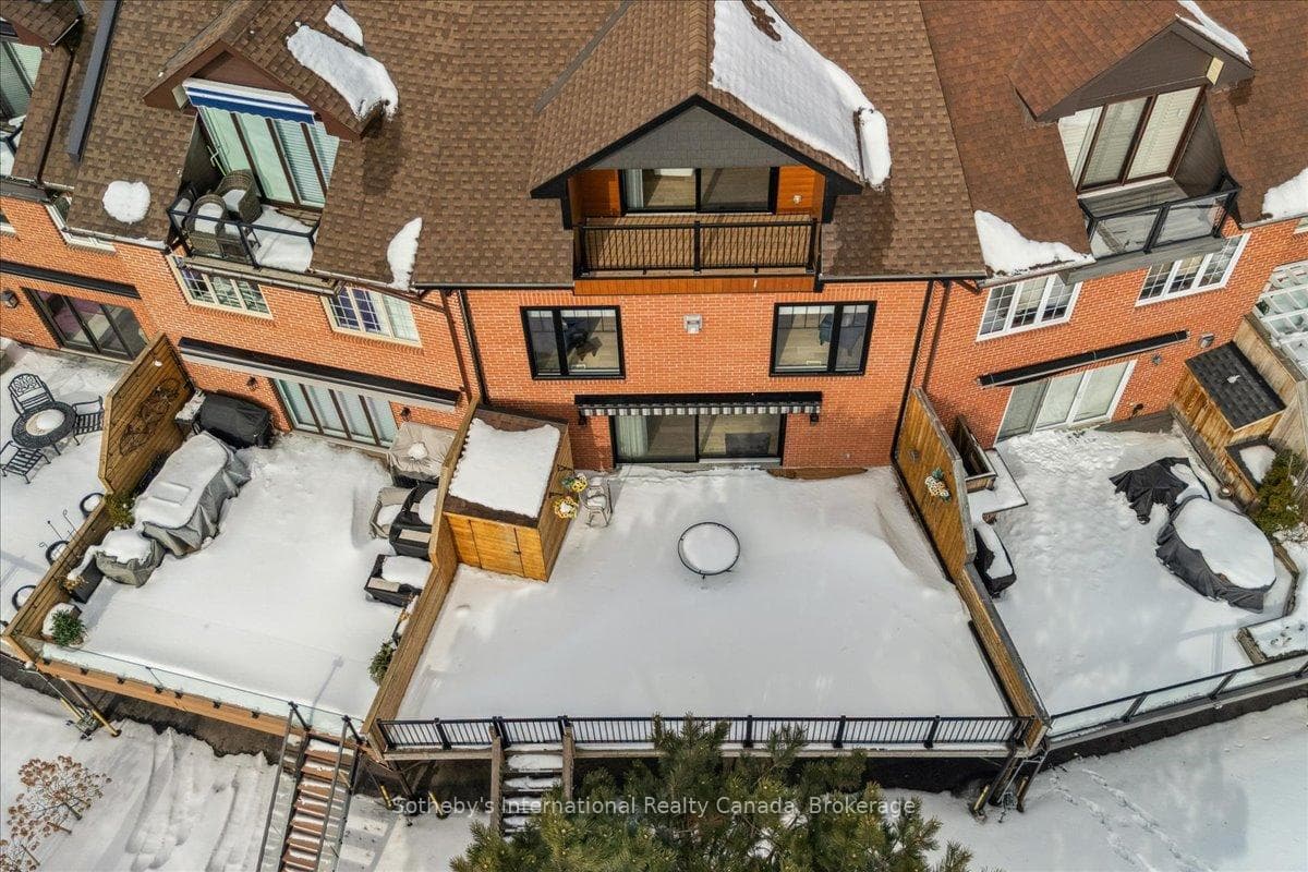 10 Southwind Terrace - Townhouse photo 37 of 43 in Oakville, Ontario