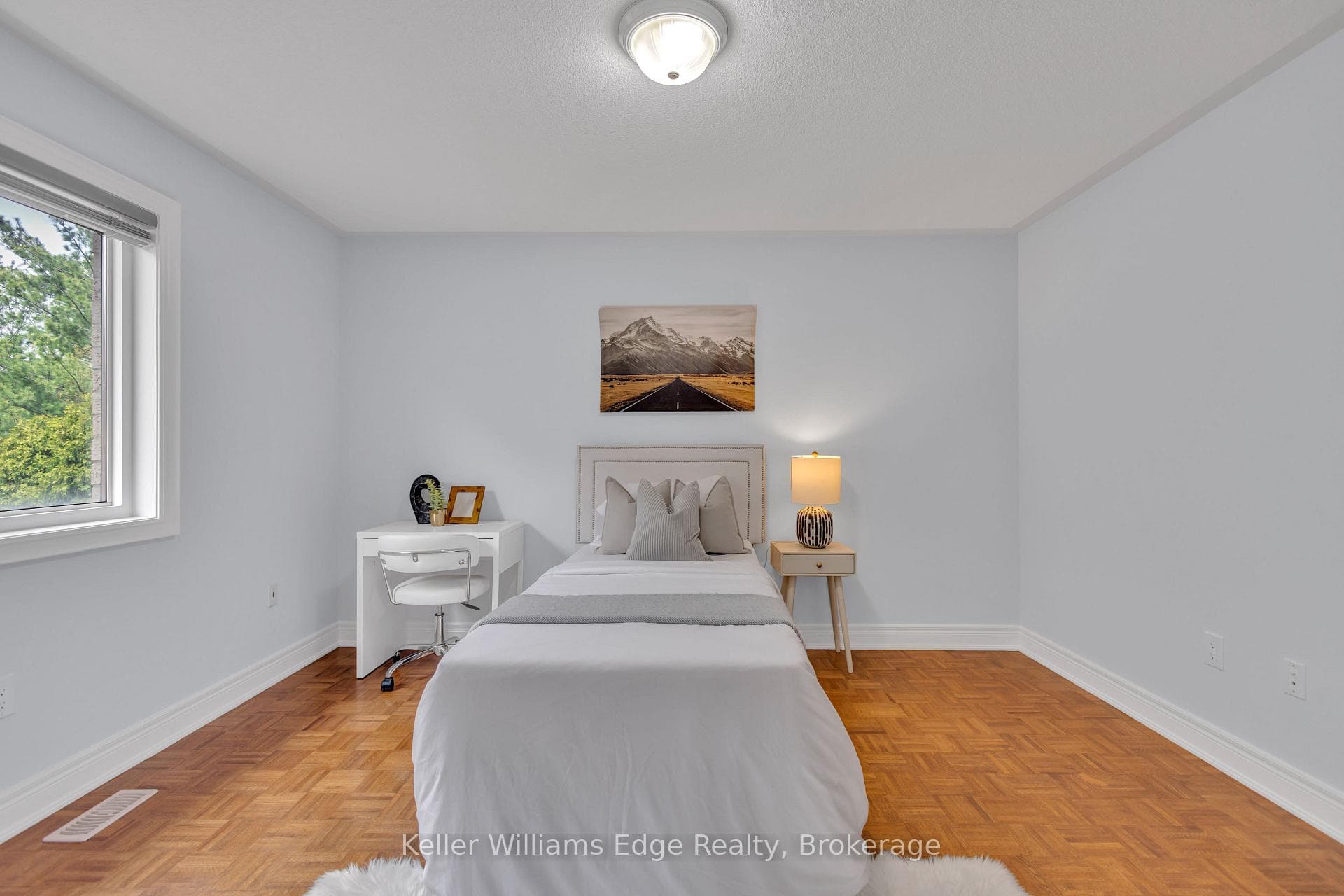 2241 Adirondak Trail - Detached photo 26 of 50 in Oakville, Ontario
