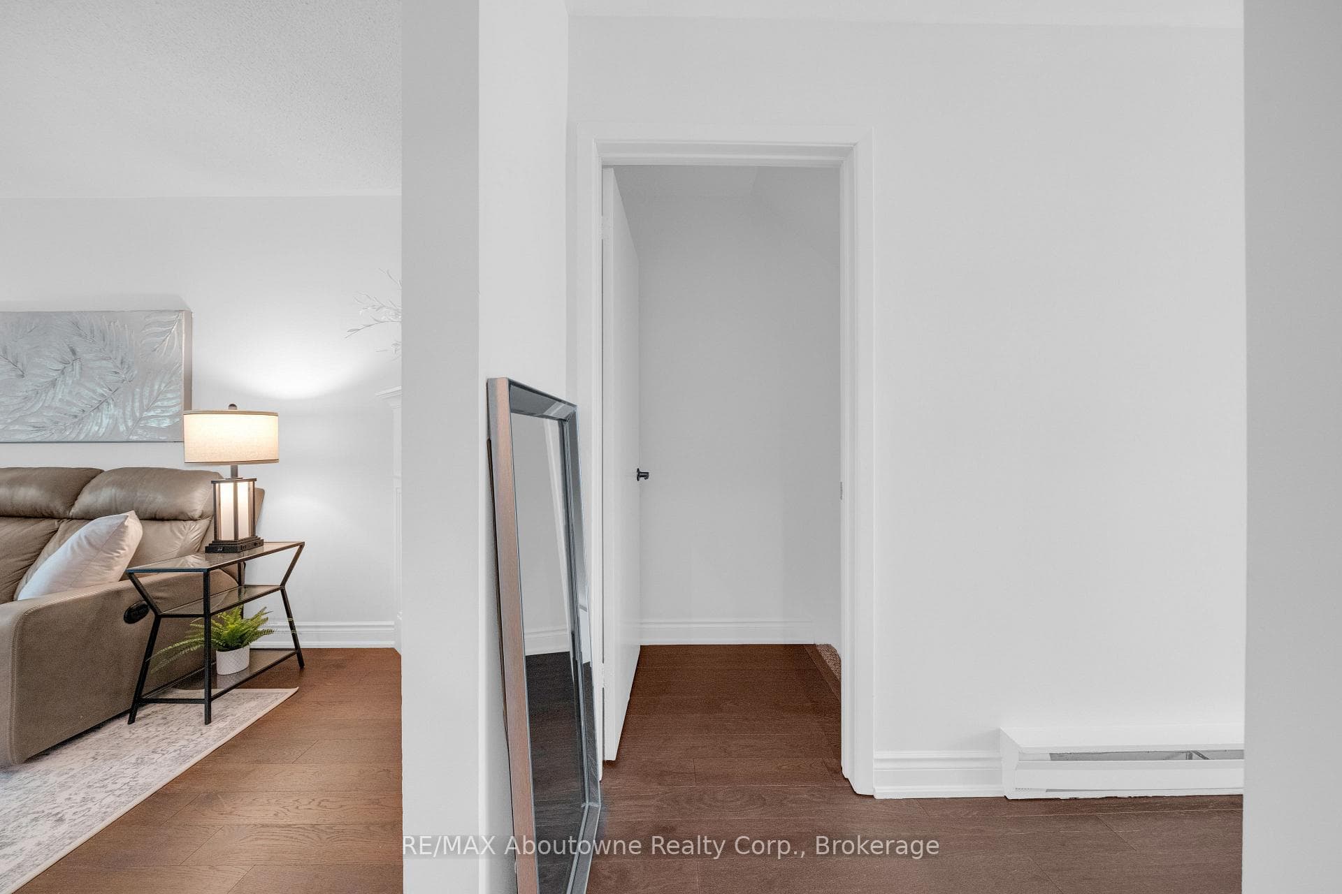 1270 Gainsborough Drive Unit 35 - Condo photo 15 of 50 in Oakville, Ontario