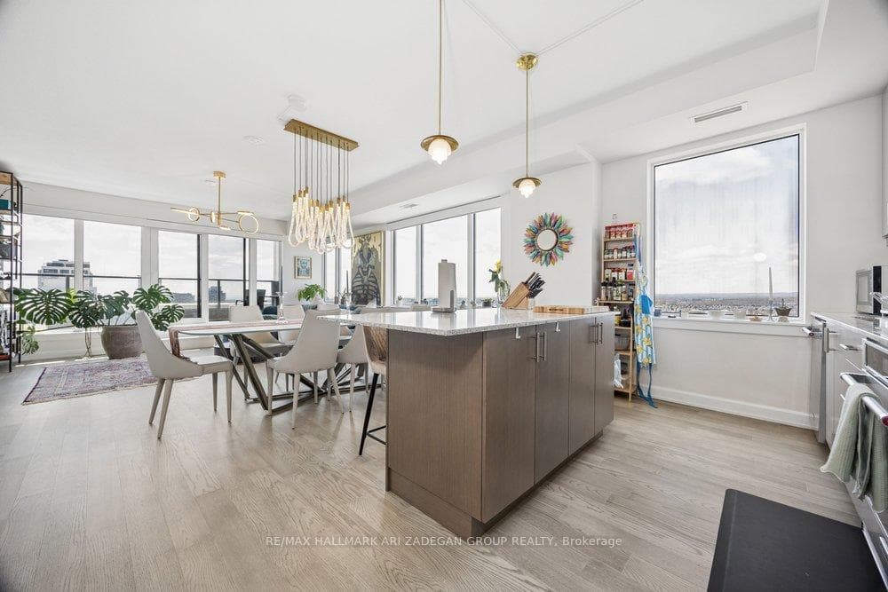 3200 William Coltson Avenue Unit 1302 - Condo photo 16 of 49 in Oakville, Ontario