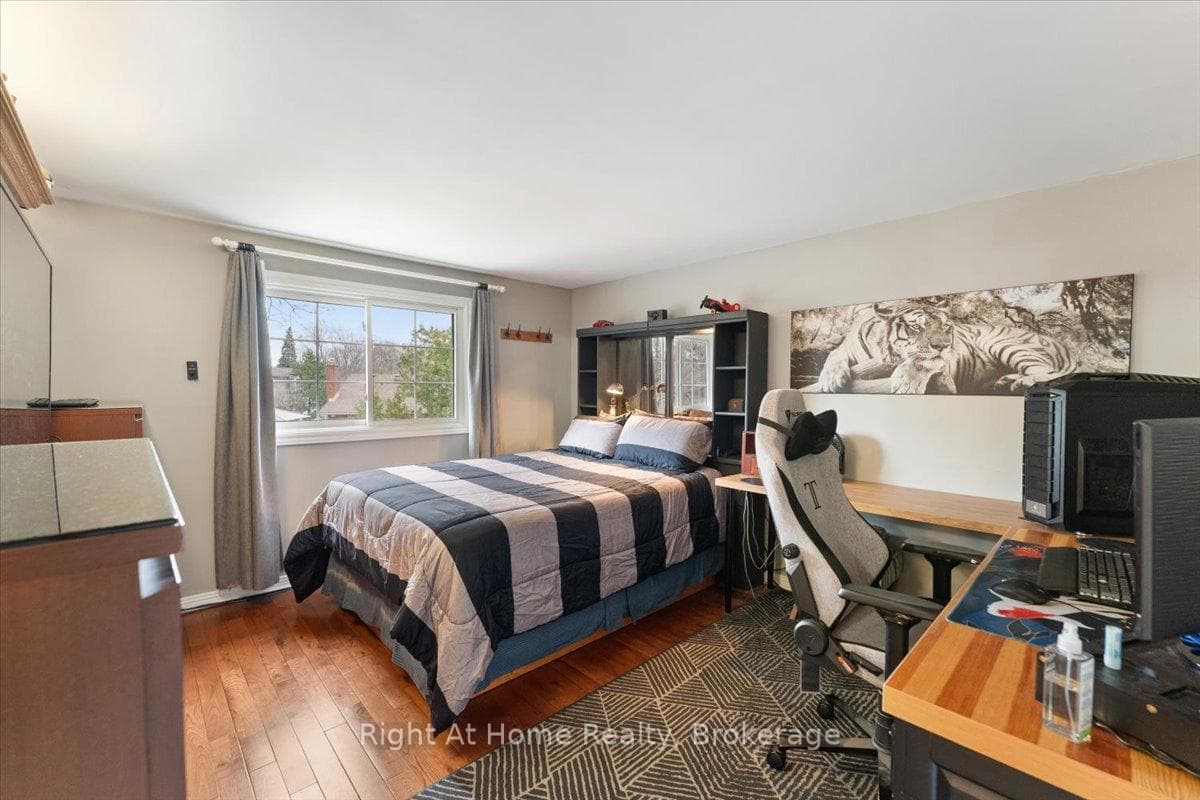437 Shoreacres Road - Detached photo 25 of 50 in Burlington, Ontario