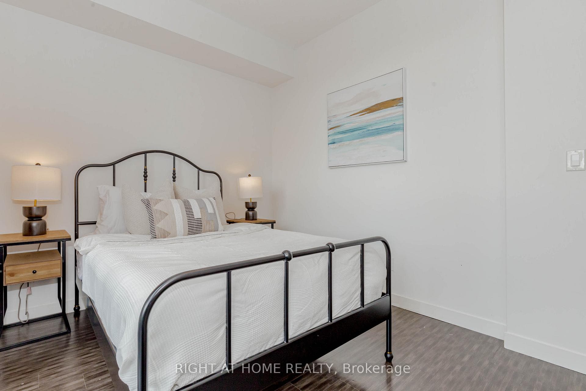 2093 Fairview Street Unit 709 - Condo photo 22 of 45 in Burlington, Ontario