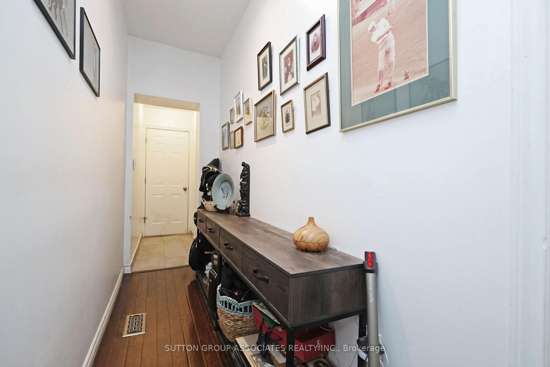 20 Ashdale Avenue - Semi-Detached photo 11 of 47 in Riverdale / Leslieville, Ontario