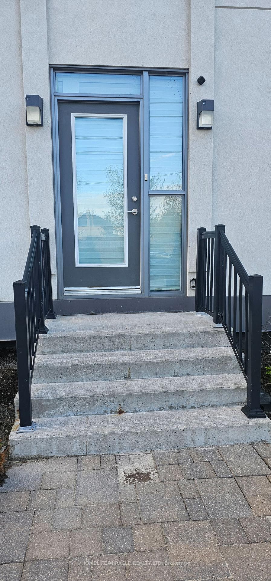 22 East Haven Drive Unit 119 - Condo photo 2 of 20 in Birch Cliff / Cliffside, Ontario
