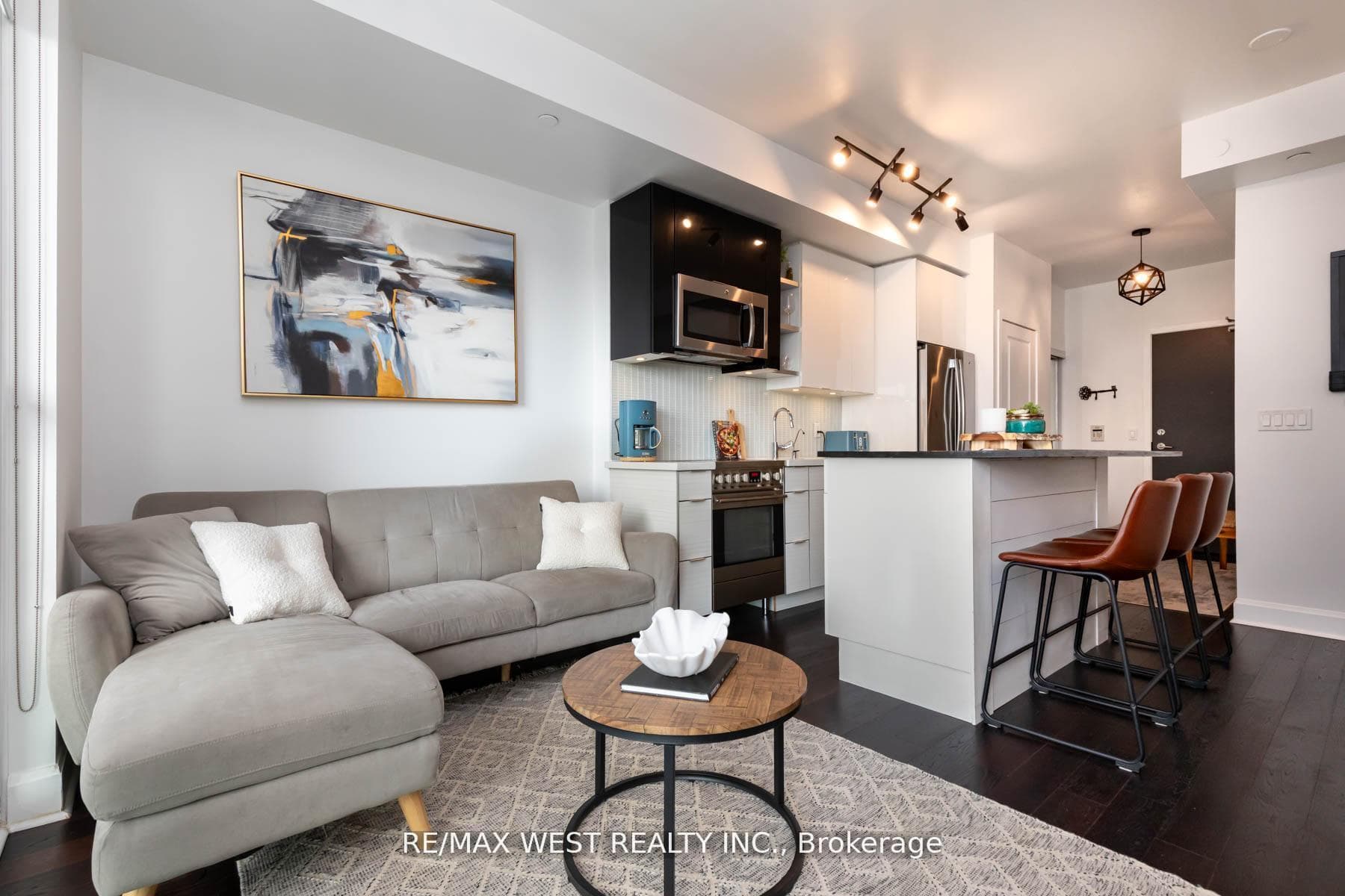 33 Shore Breeze Drive Unit 802 - Condo photo 6 of 38 in Liberty Village / Parkdale / South Parkdale, Ontario