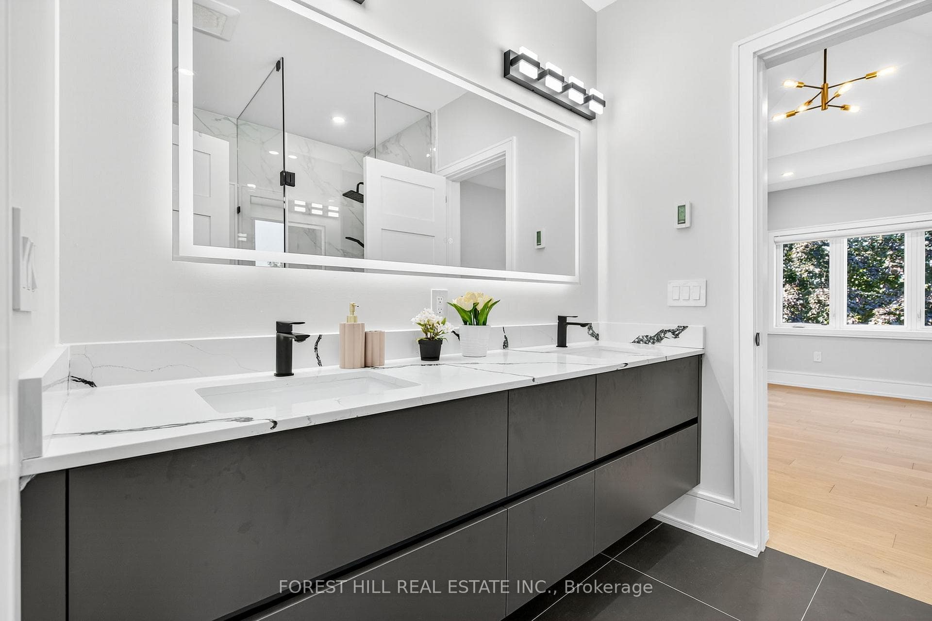 221 Morden Road - Detached photo 22 of 47 in Oakville, Ontario