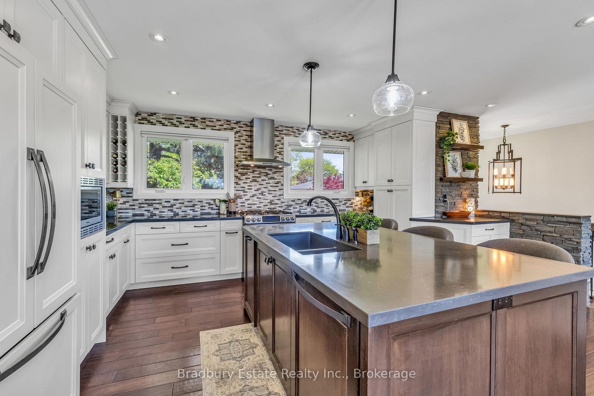 498 Wicklow Road - Detached photo 12 of 39 in Burlington, Ontario