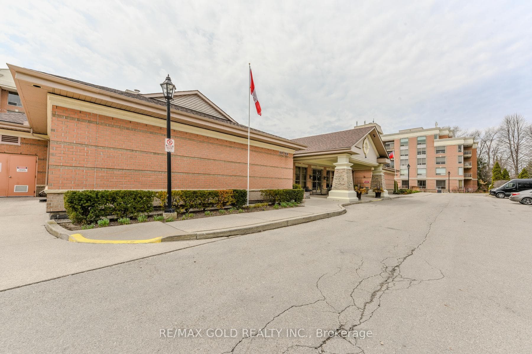 100 Burloak Drive Unit 2411 - Condo photo 5 of 48 in Burlington, Ontario