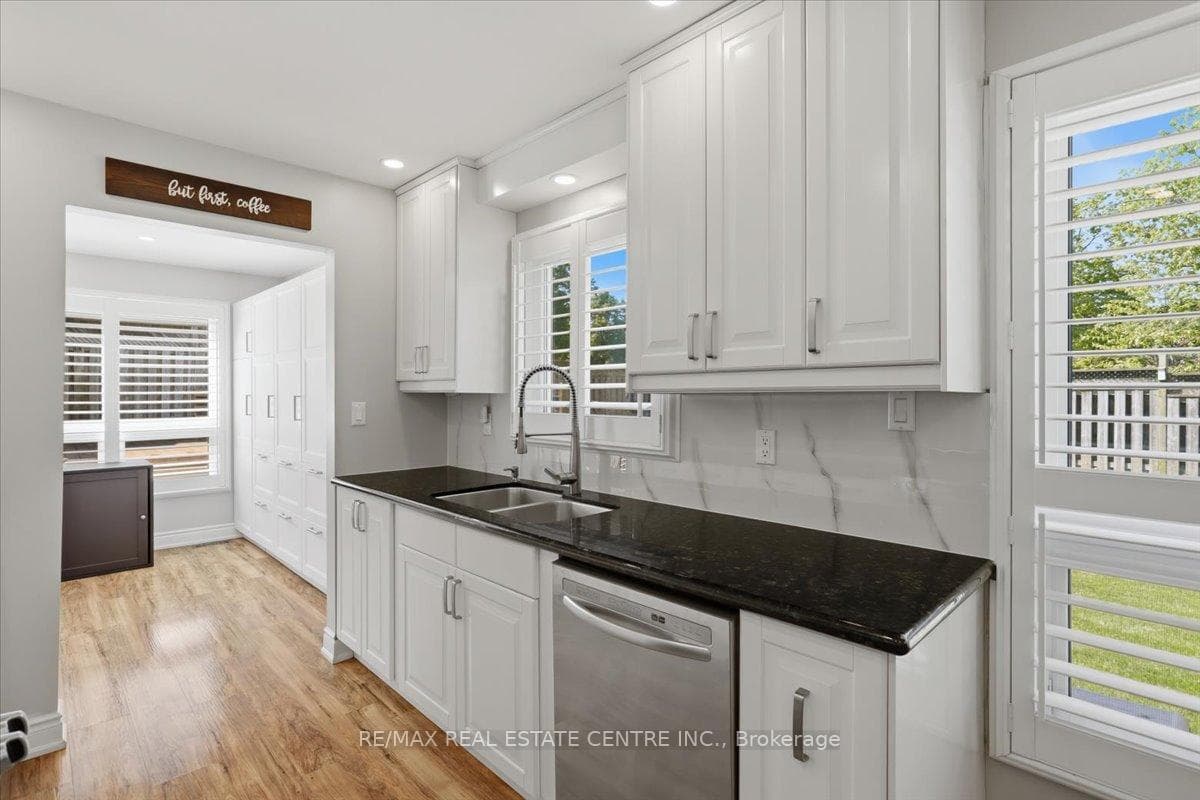 315 Woodlawn Crescent - Detached photo 9 of 47 in Milton, Ontario