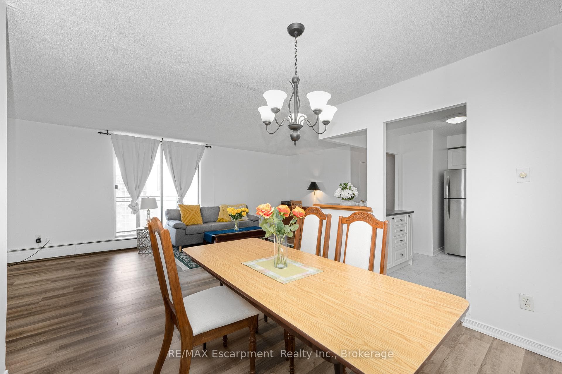 975 WARWICK Court Unit 1501 - Condo photo 8 of 30 in Burlington, Ontario