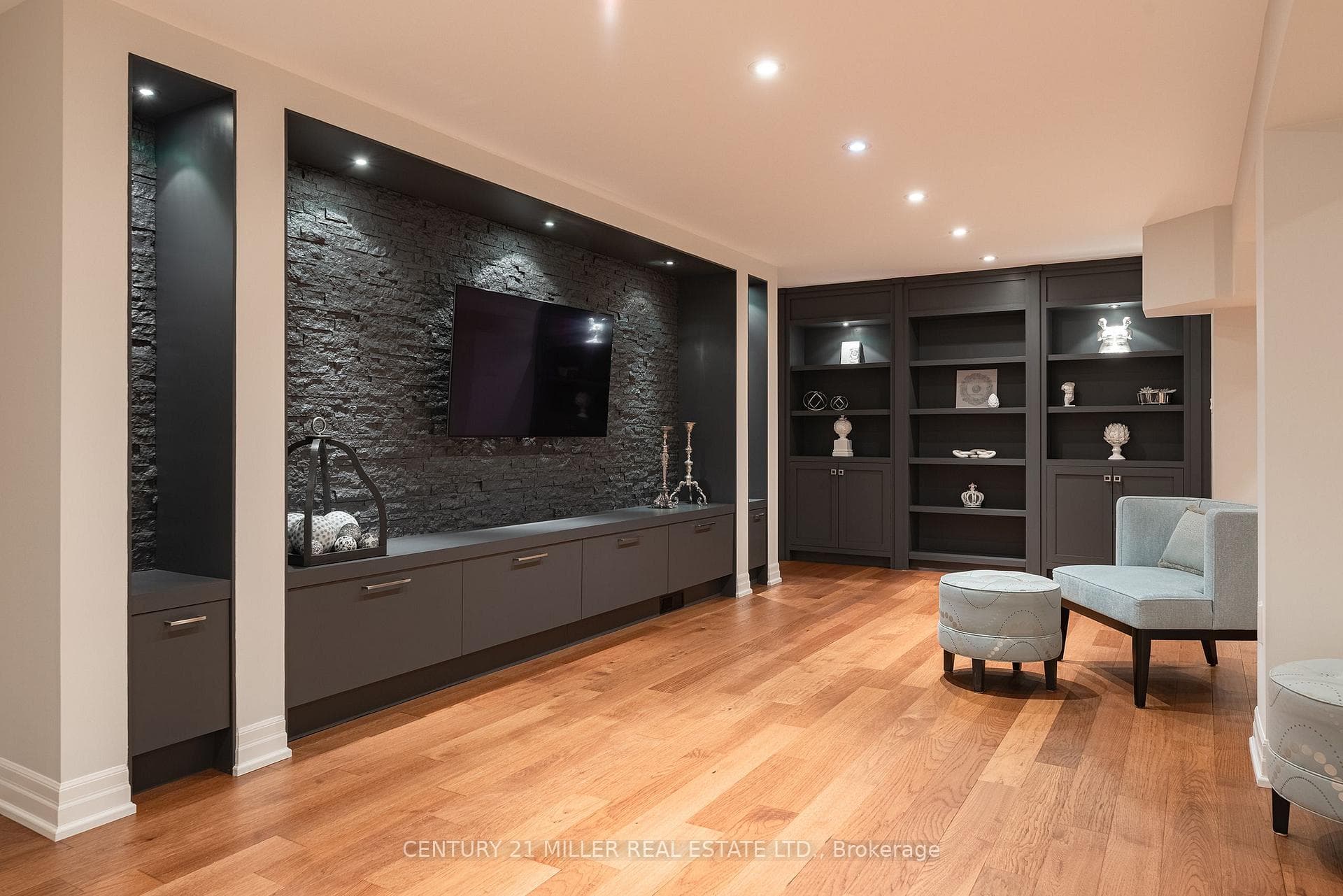 2201 Rochester Circle - Detached photo 28 of 47 in Oakville, Ontario